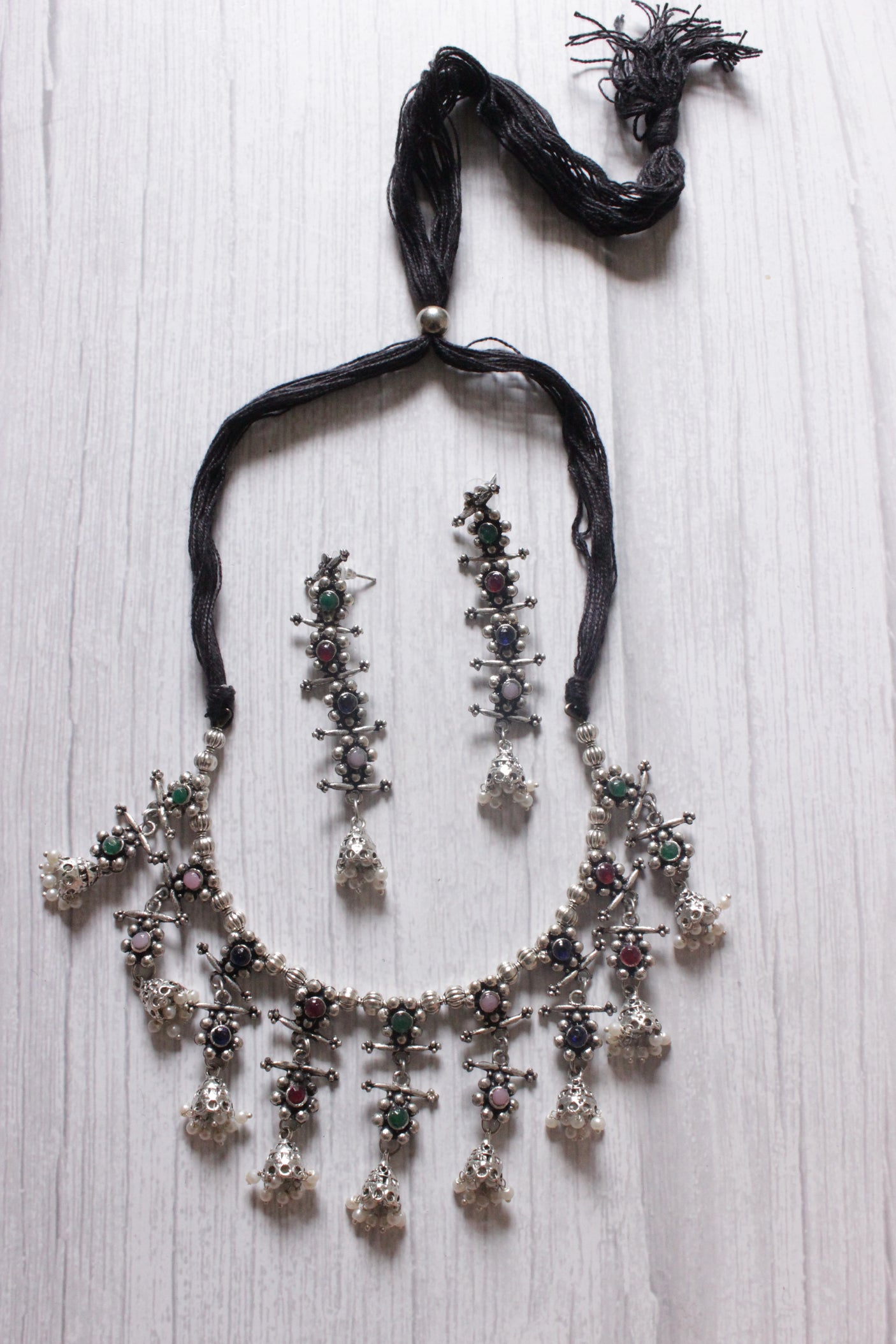 Multi-Color Stones Embedded Thread Closure Necklace Set with Long Dangler Earrings