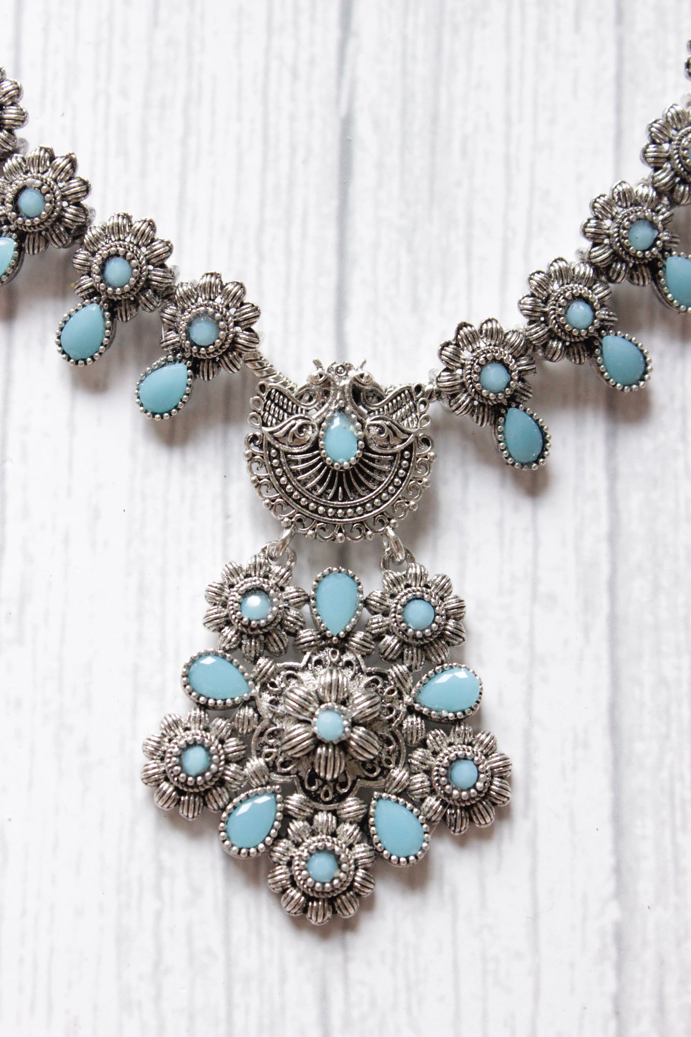 Turquoise Beads Embedded Petite Oxidised Finish Necklace Set