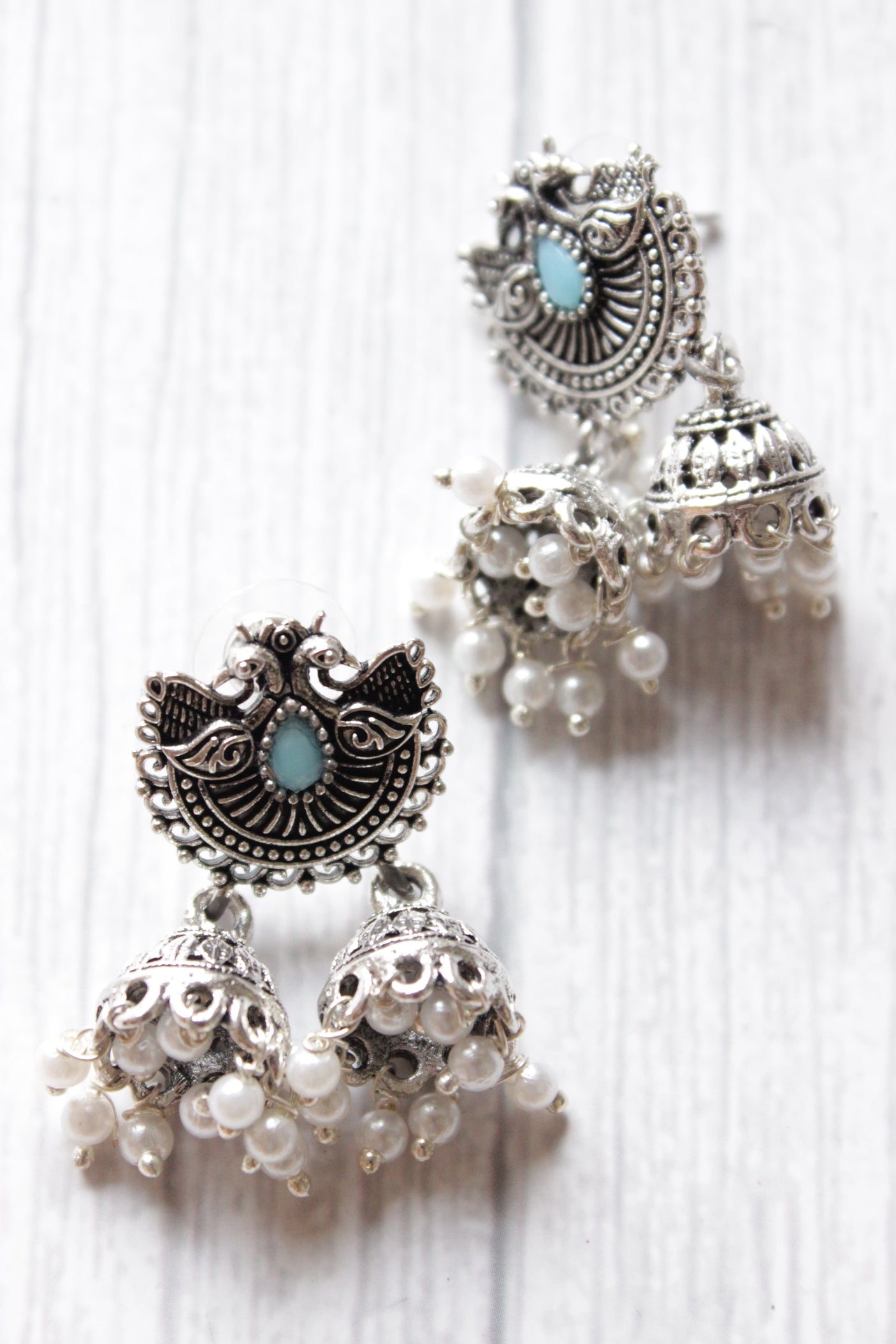 Turquoise Beads Embedded Petite Oxidised Finish Necklace Set