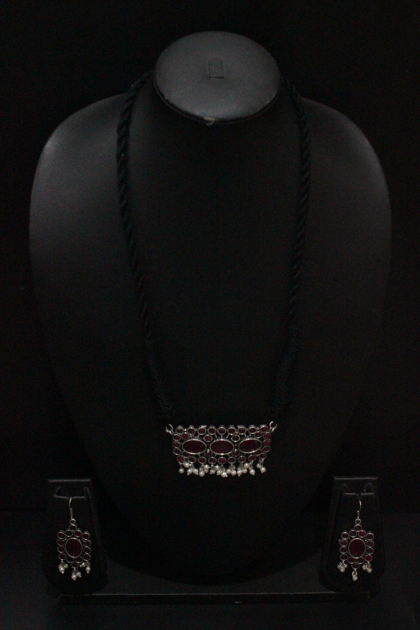 Pink Stones Embedded Thread Closure Choker Necklace Set