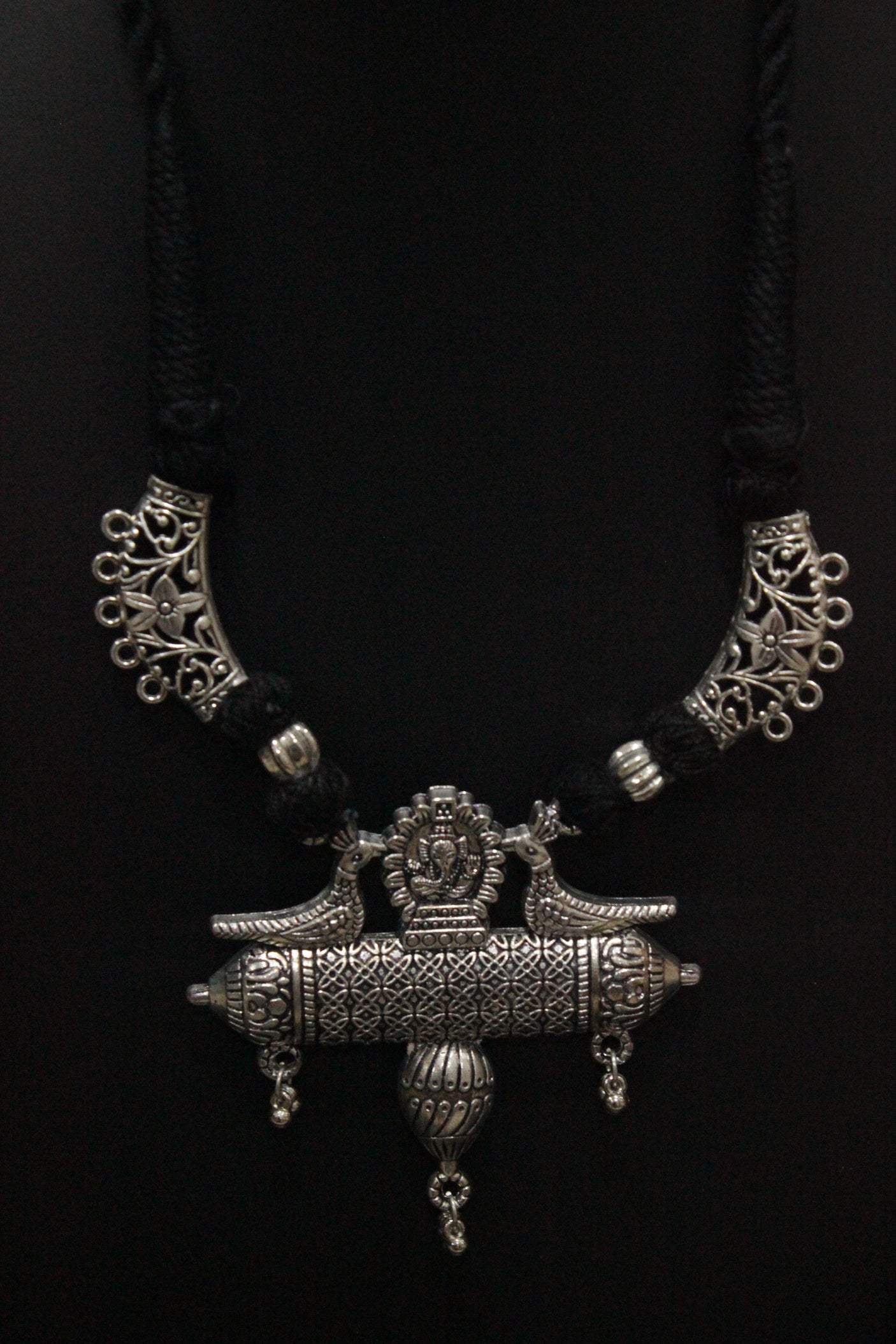 Thread Closure Choker Necklace Set with Peacock Motif Pendant