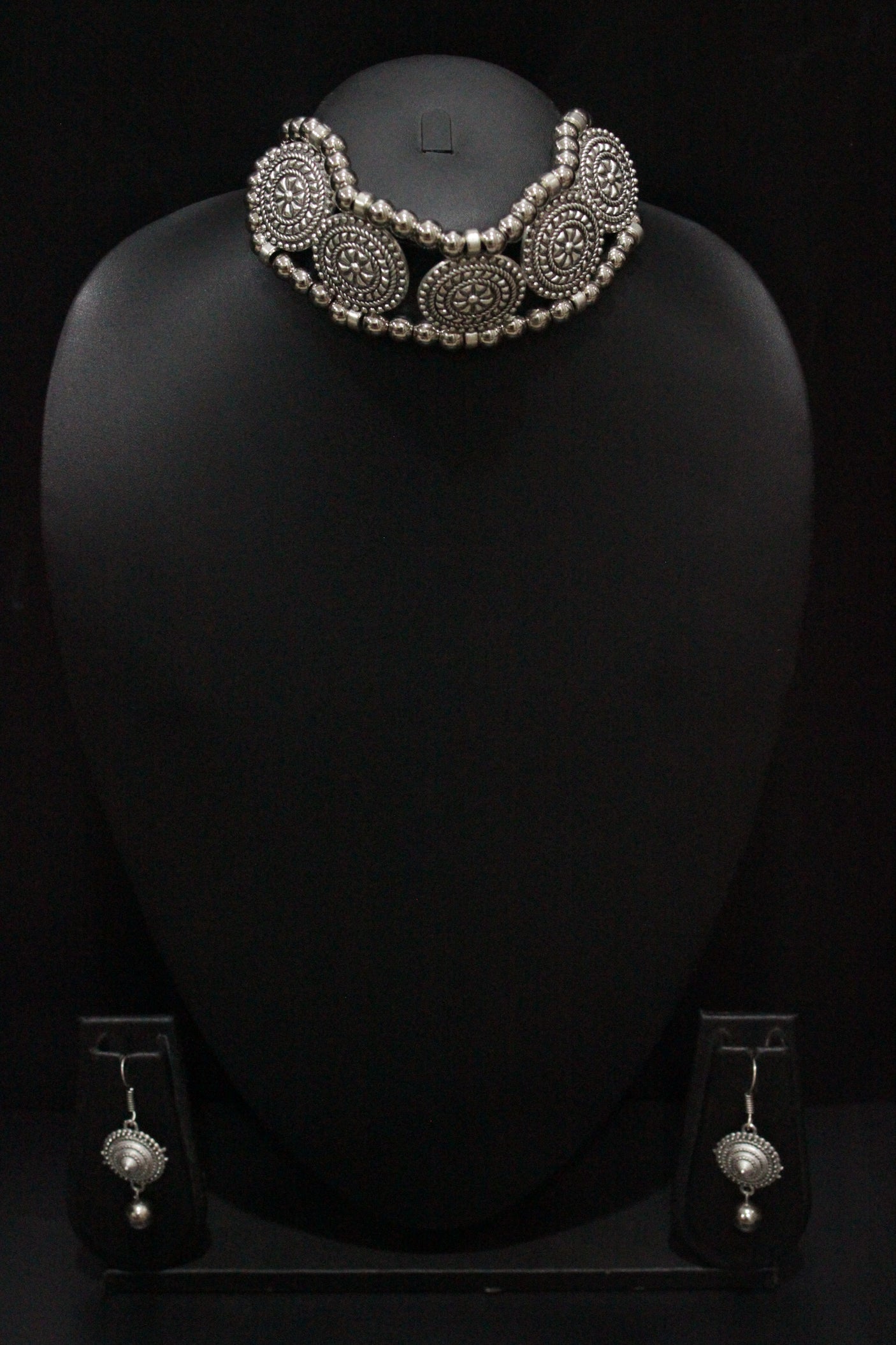 Silver Finish Choker Necklace Set with Thread Closure