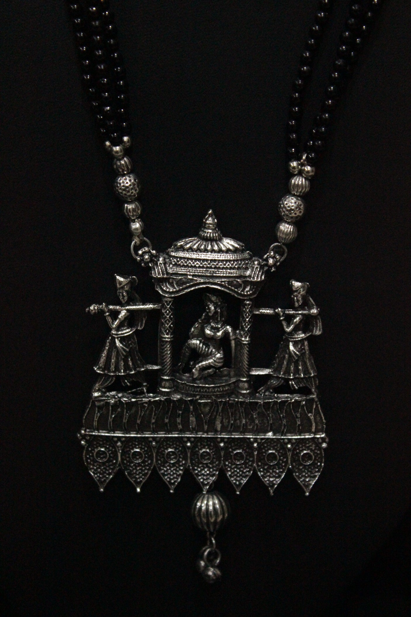 Bridal Palki Motif Intricately Detailed Pendant Necklace Set with Braided Black Beads Enclosure