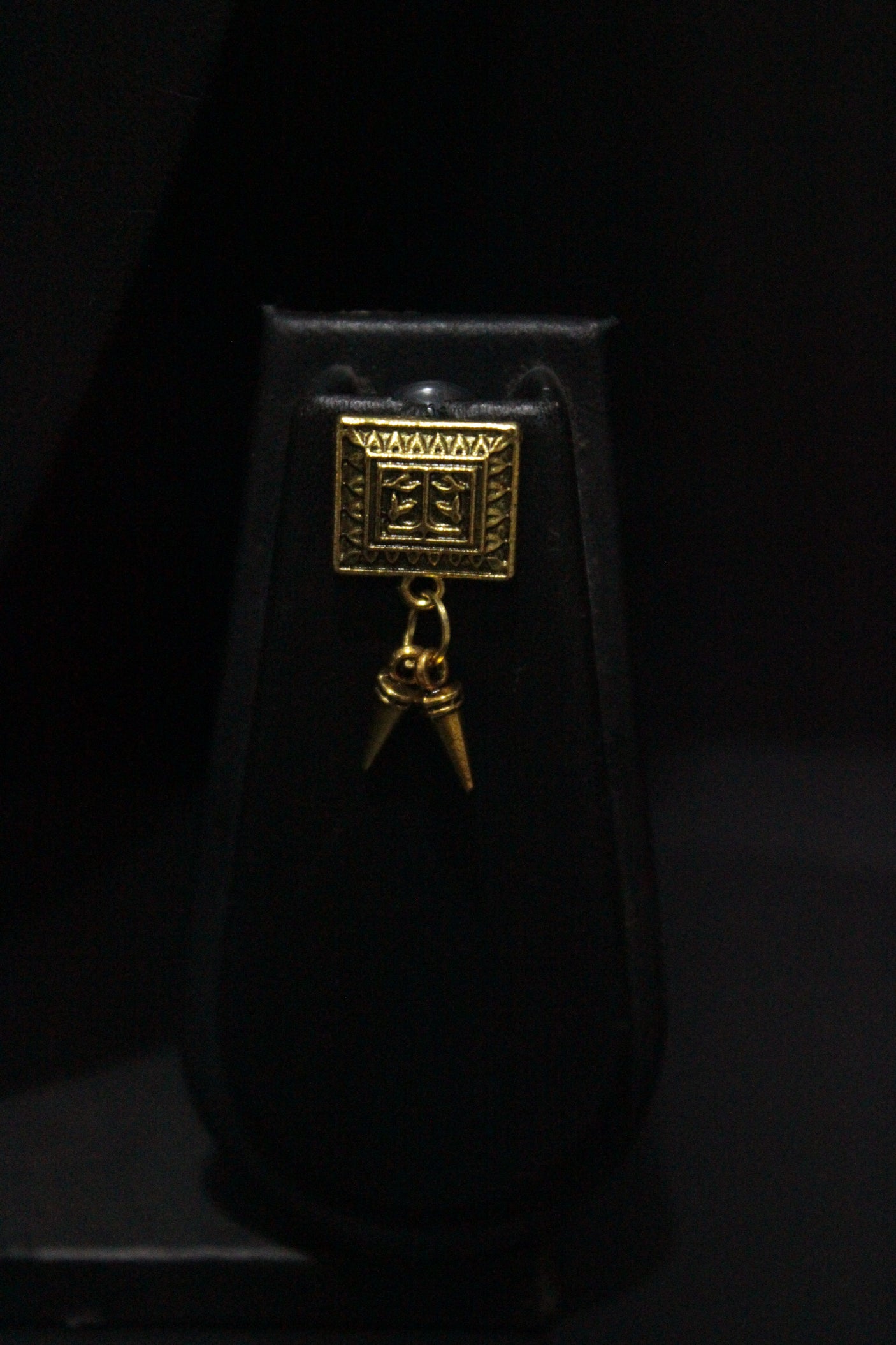 Antique Gold Finish Pendant Rope Closure Necklace Set with Multi-Color Wooden Beads