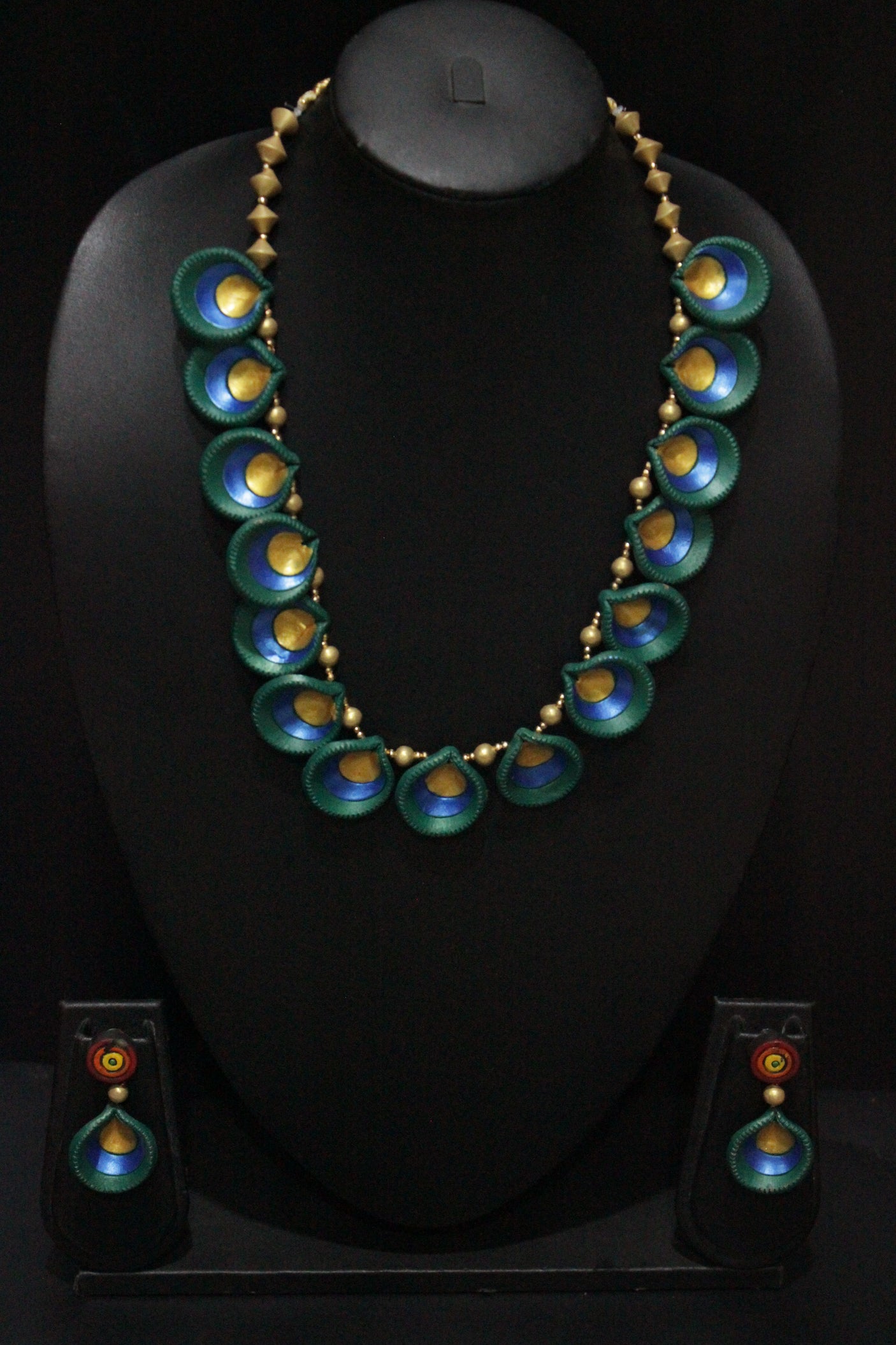 Handcrafted Peacock Feathers Motif Terracotta Clay Necklace Set