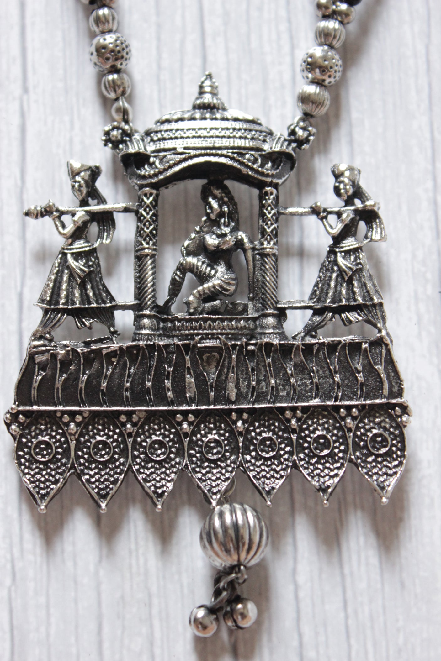 Bridal Palki Motif Intricately Detailed Pendant Necklace Set with Braided Black Beads Enclosure