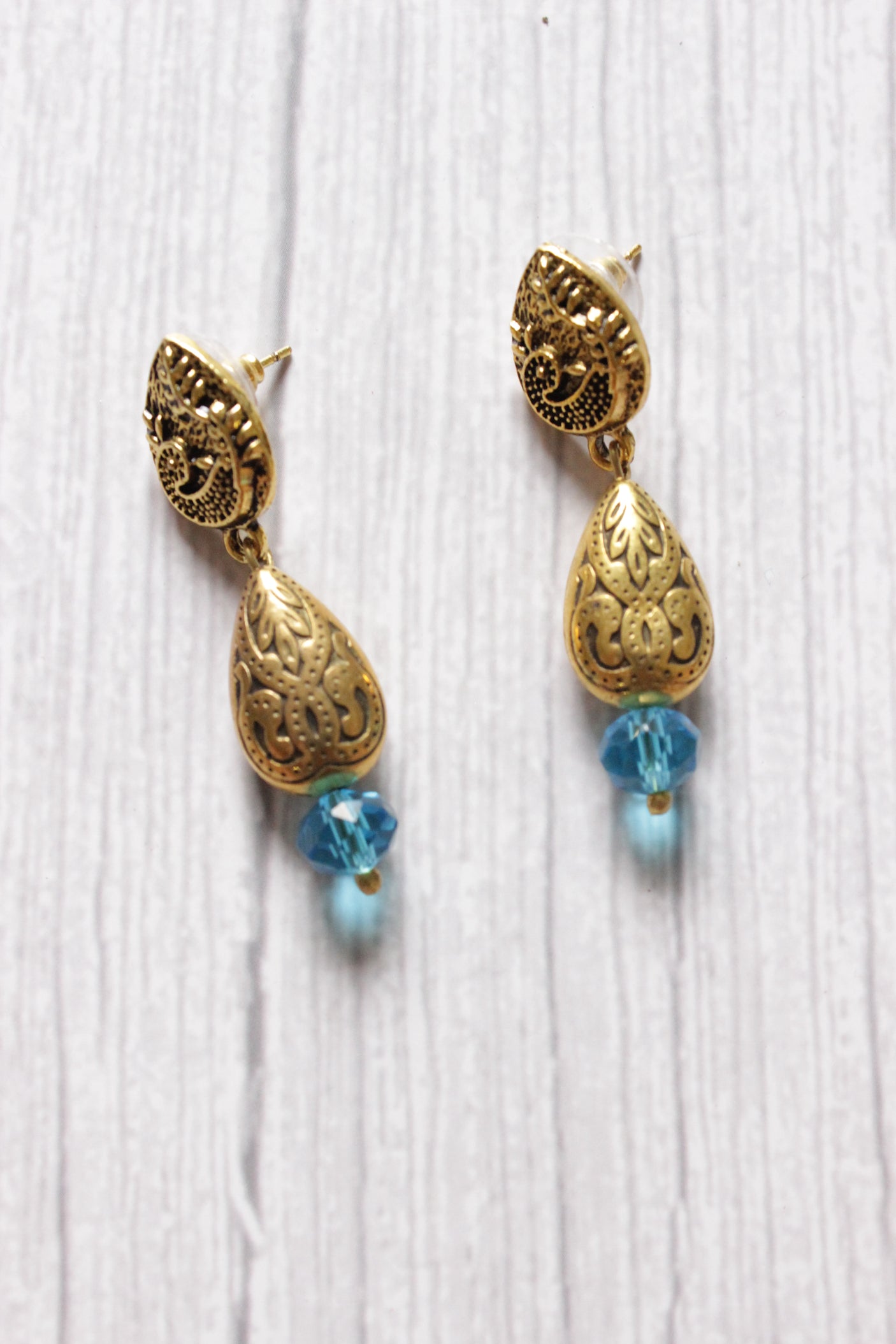 Turquoise Jade Beads Rope Closure Antique Gold Finish Pendant Necklace Set