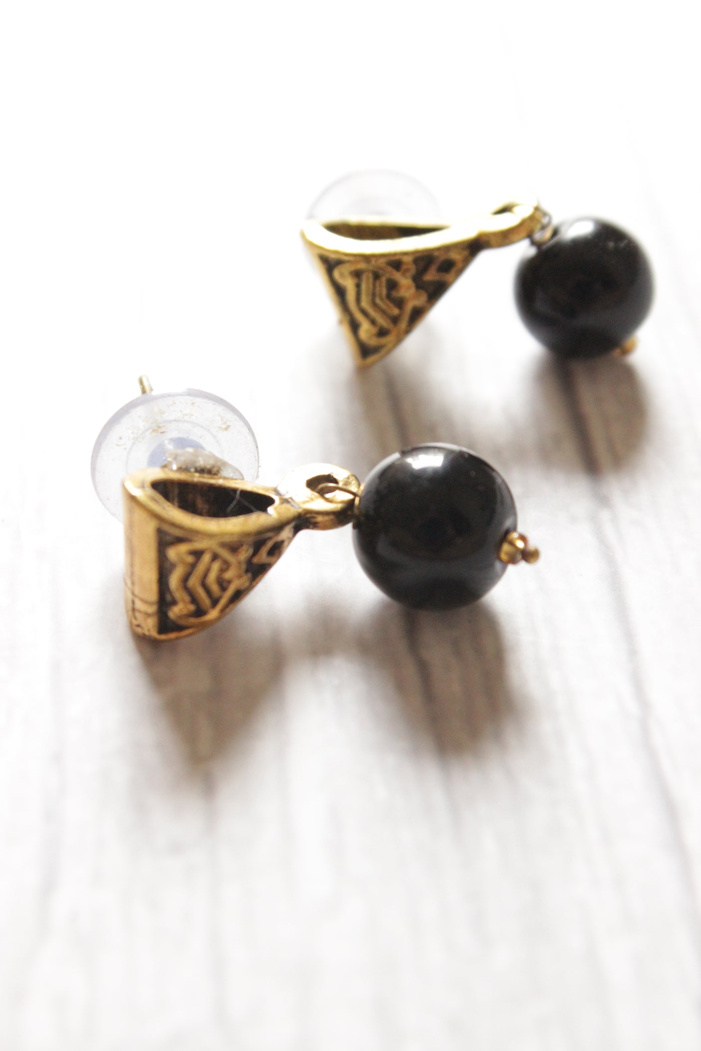 Gold-Toned Black Glass Beads Choker Necklace Set