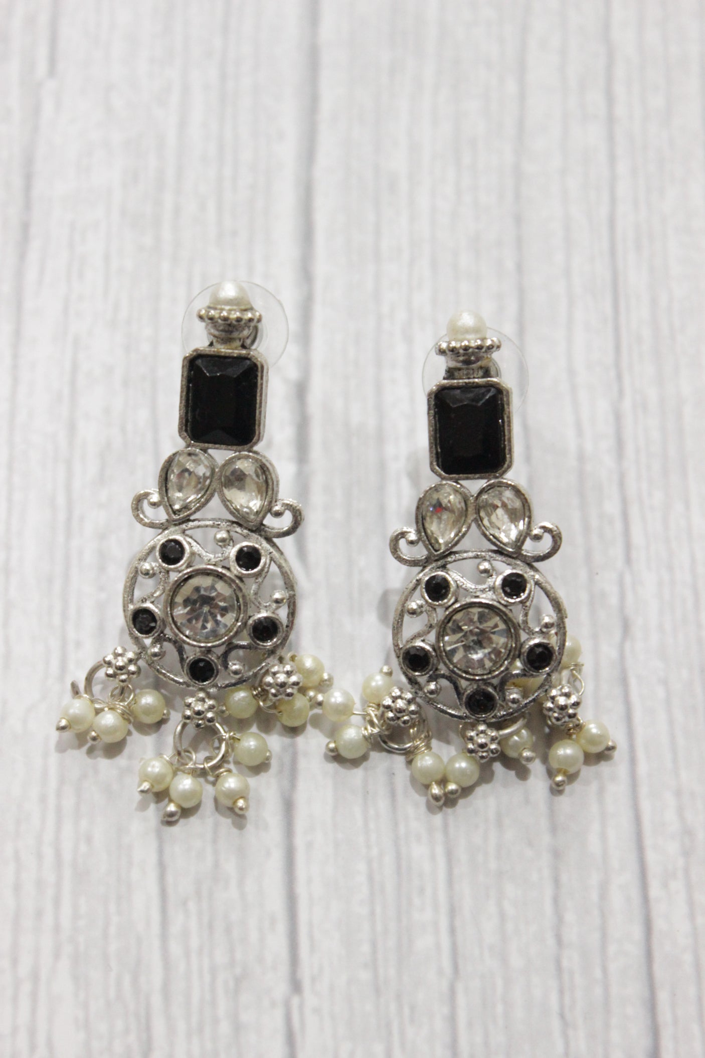 Black Rhinestones Embedded Elegant Choker Necklace Set