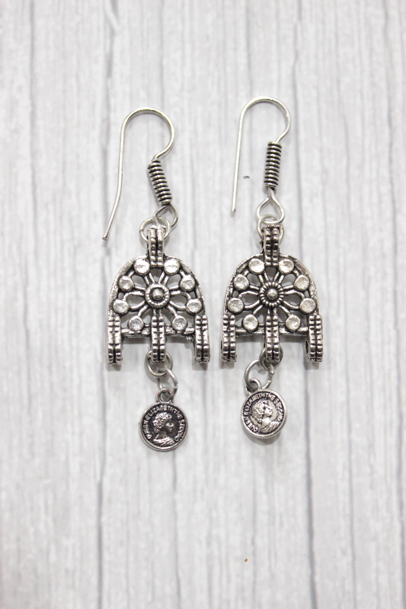 Crescent Moon Shaped Jali Pattern Intricately Detailed Long Necklace Set