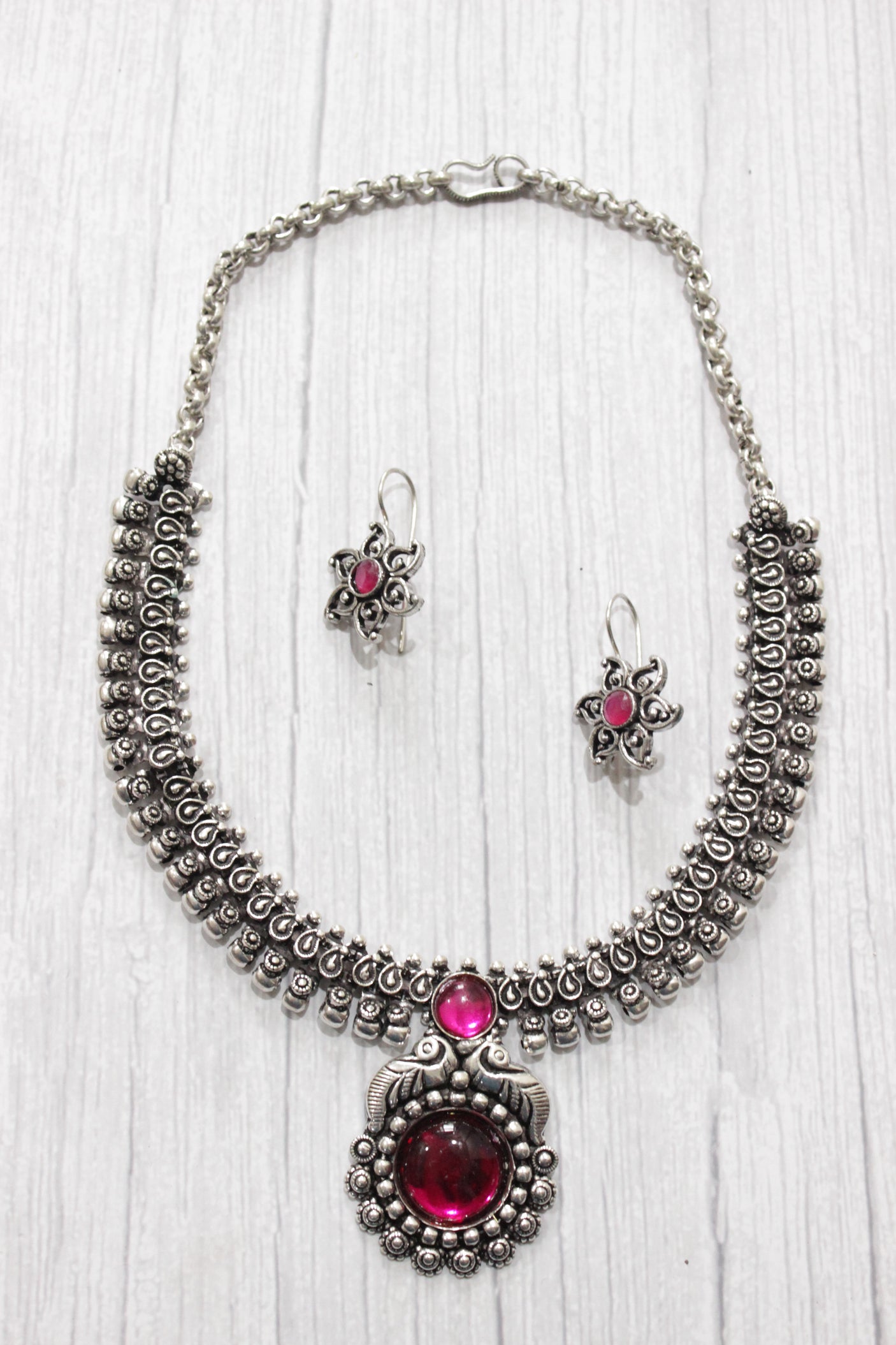 Oxidised Finish Fuchsia Glass Stones Embedded Metal Necklace Set