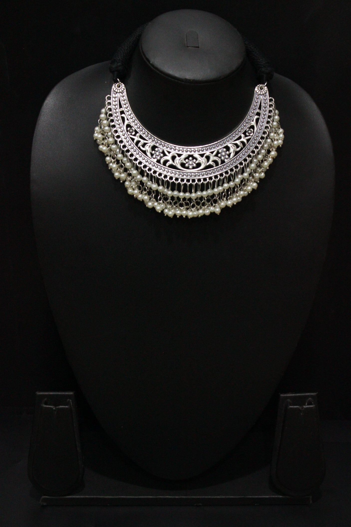 Hasli Style Jali Pattern Half Moon Shaped Choker Necklace with Thread Closure