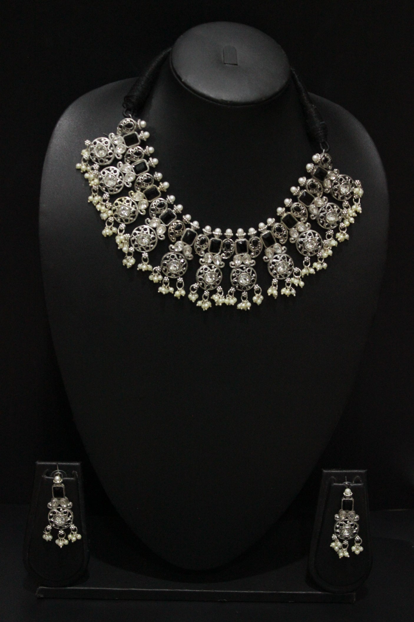 Black Rhinestones Embedded Elegant Choker Necklace Set