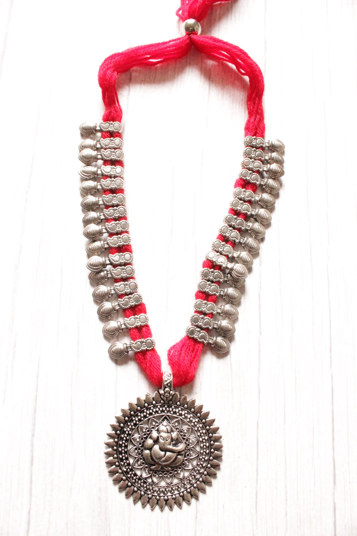 Ganesha Pendant Handcrafted Red Threads Silver Finish Necklace Set