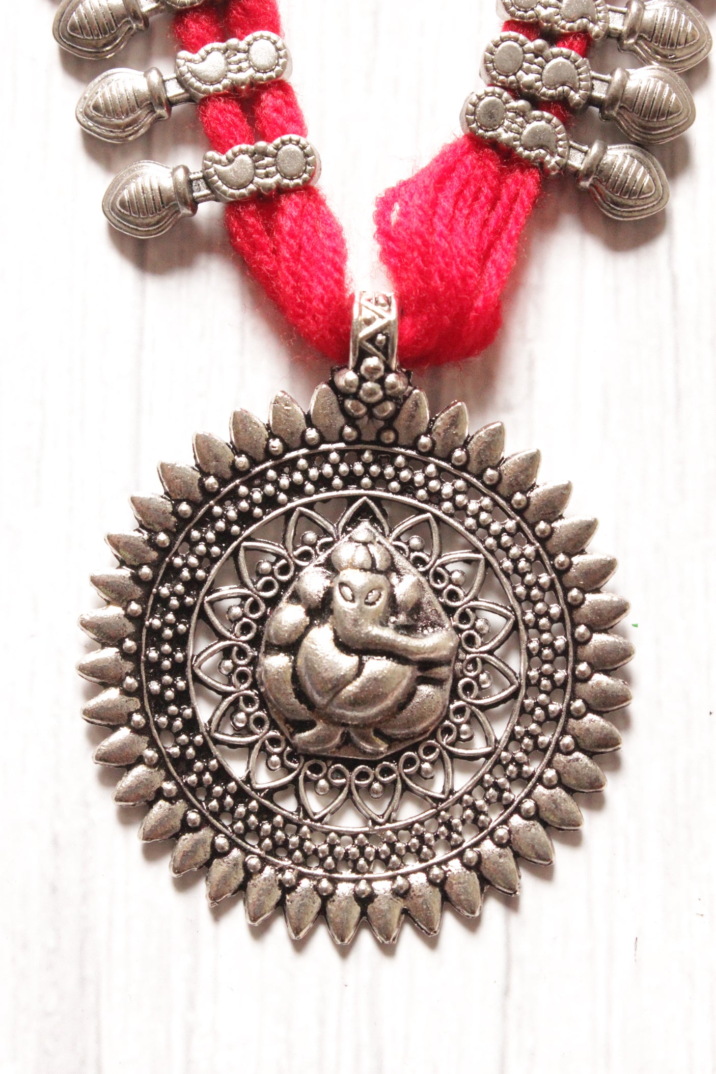Ganesha Pendant Handcrafted Red Threads Silver Finish Necklace Set