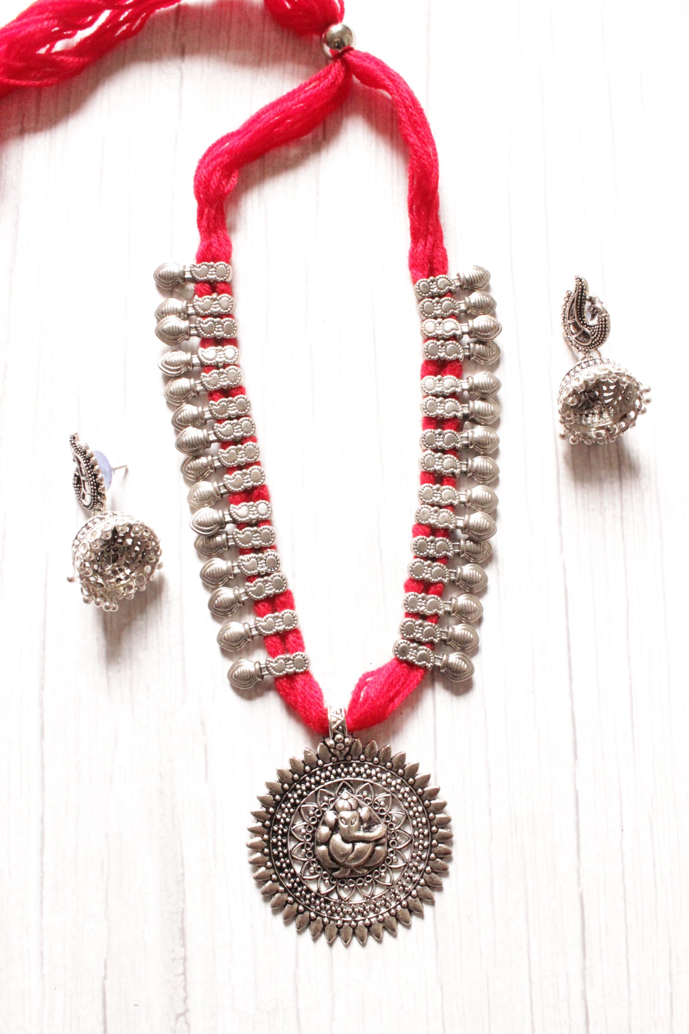 Ganesha Pendant Handcrafted Red Threads Silver Finish Necklace Set