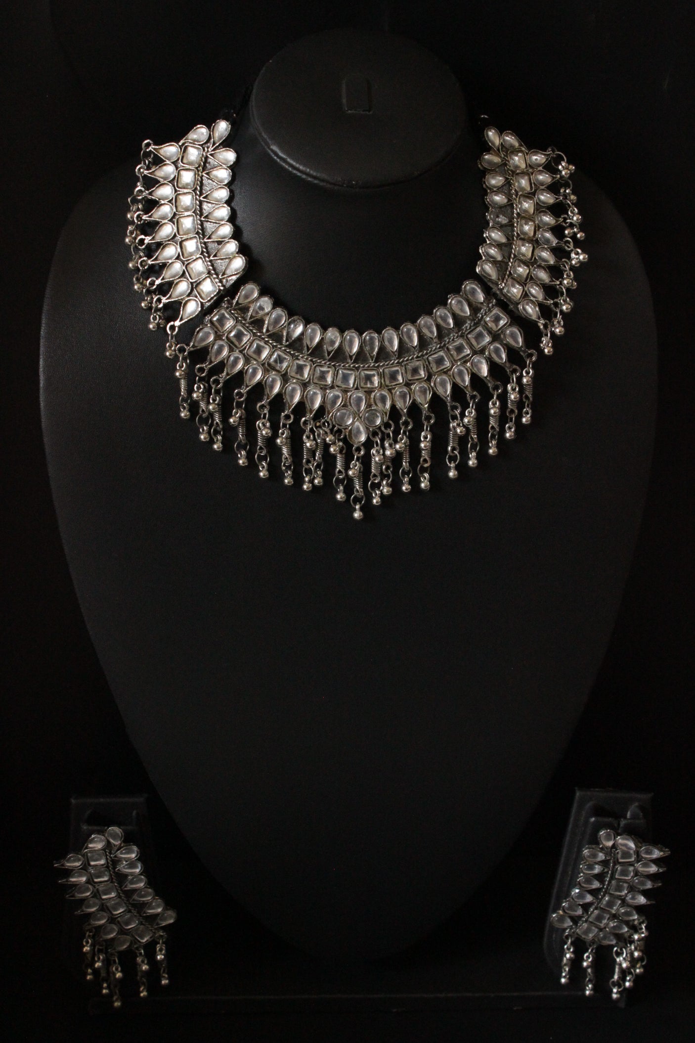 White Glass Stones Embedded Elaborate Metal Choker Necklace Set with Adjustable Thread Closure