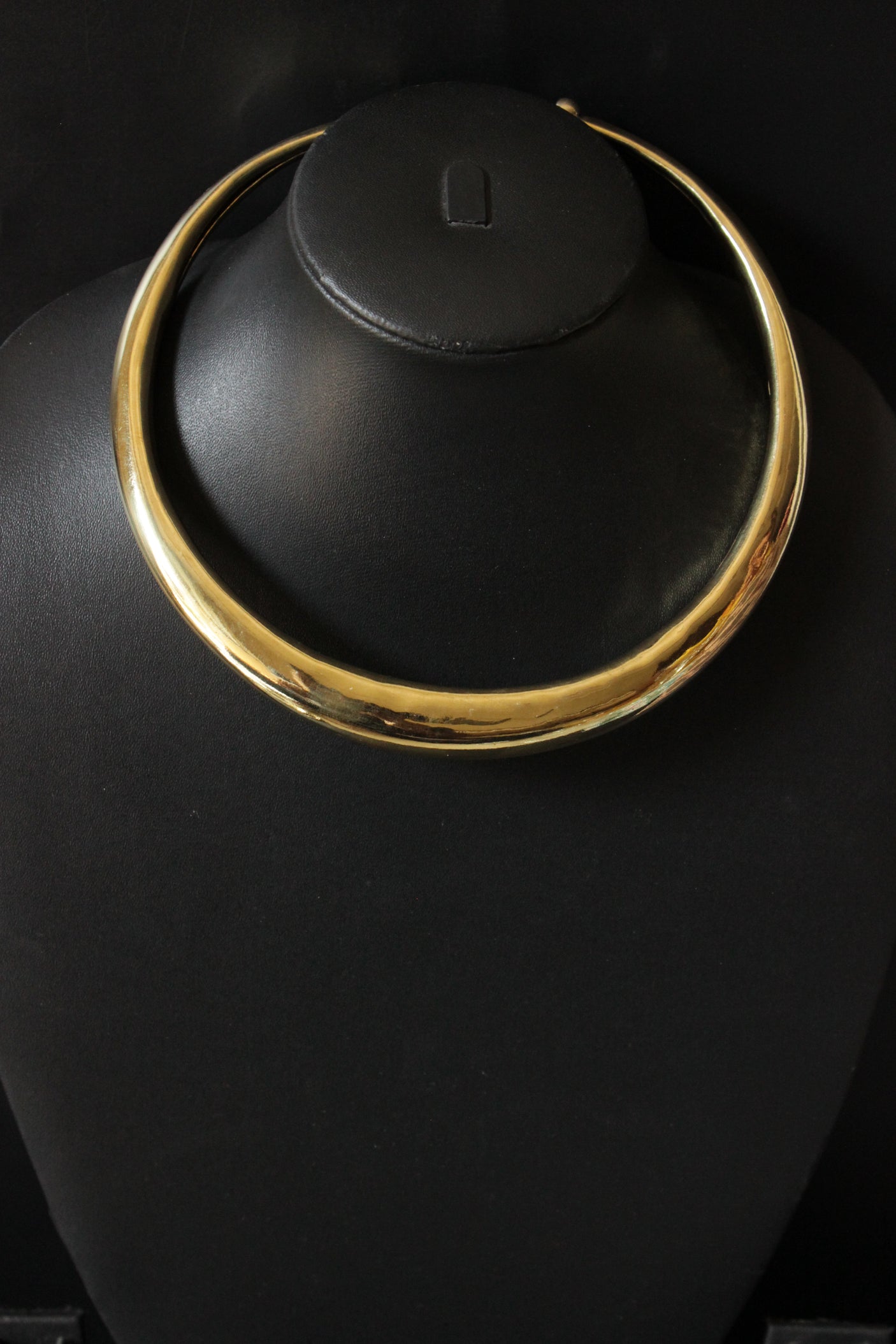 Smooth Finish Hasli Style Brass Choker Necklace