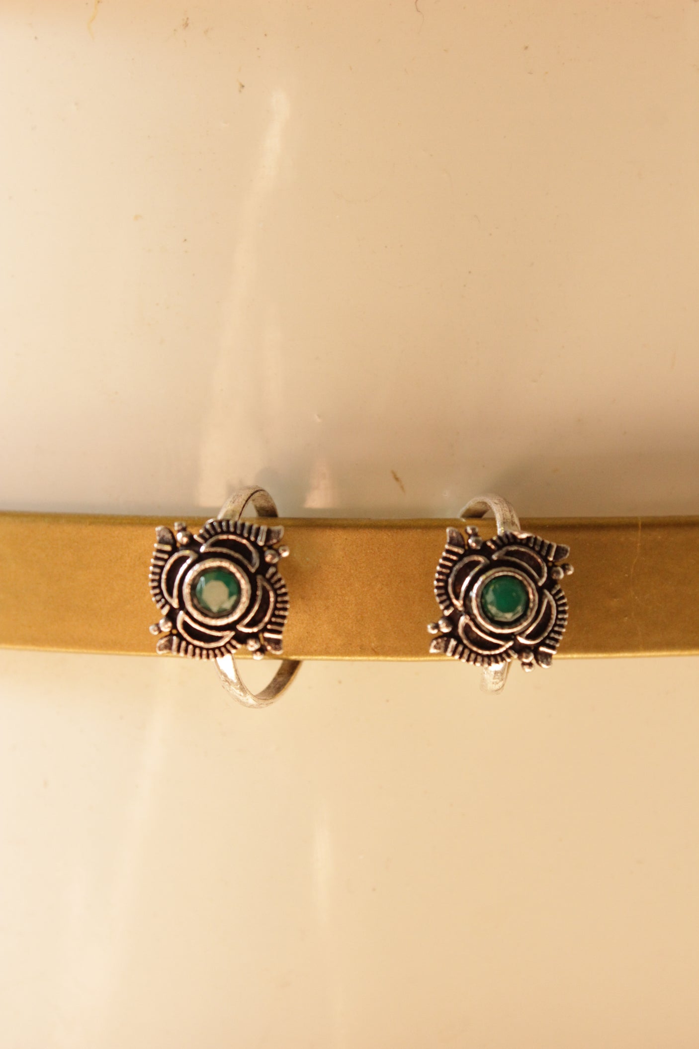 Oxidised Finish Flower Motif Stone Embedded Set of 2 Toe Rings