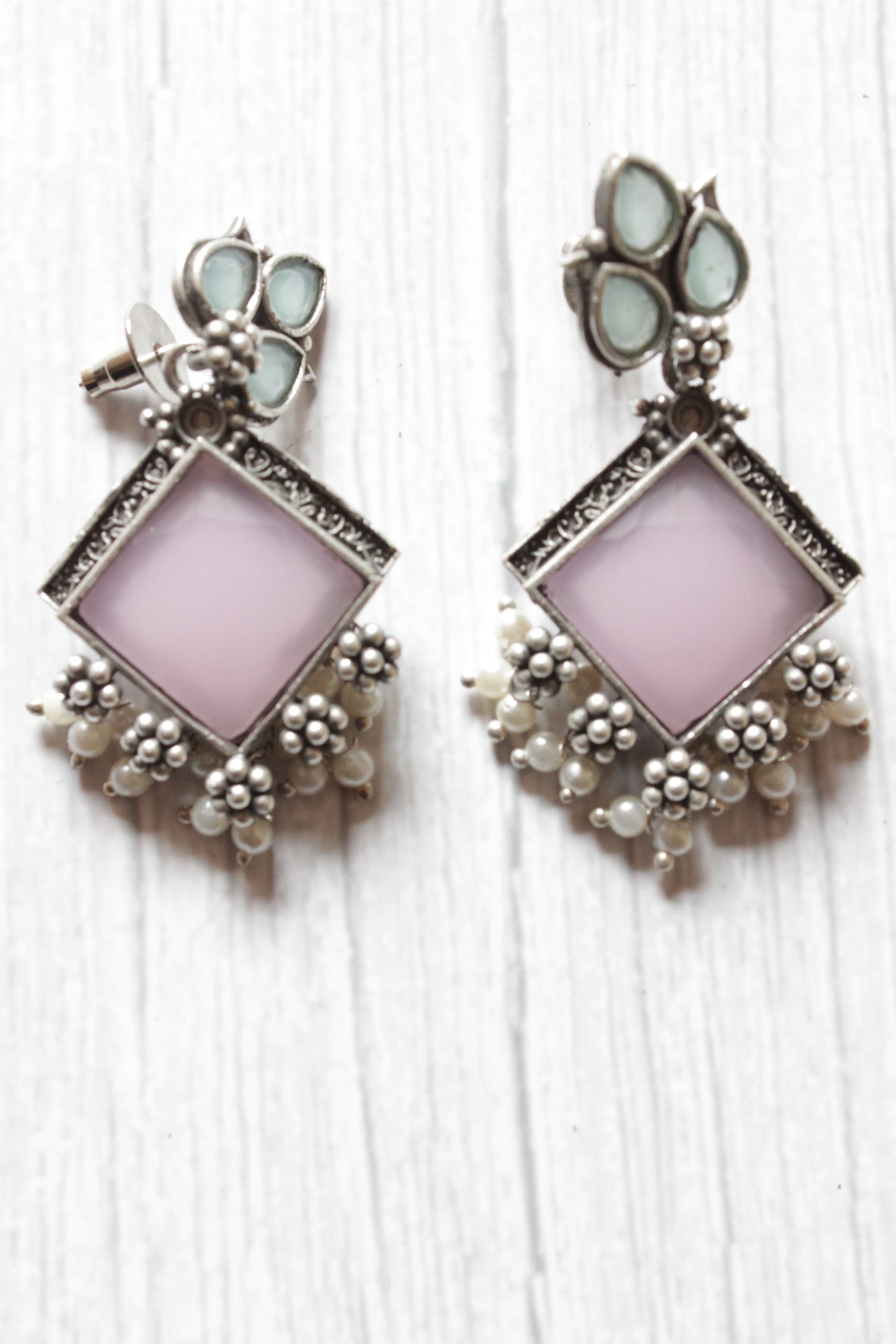 Turquoise and Baby Pink Glass Stones Embedded Elaborate Choker Necklace Set with Adjustable Thread Closure