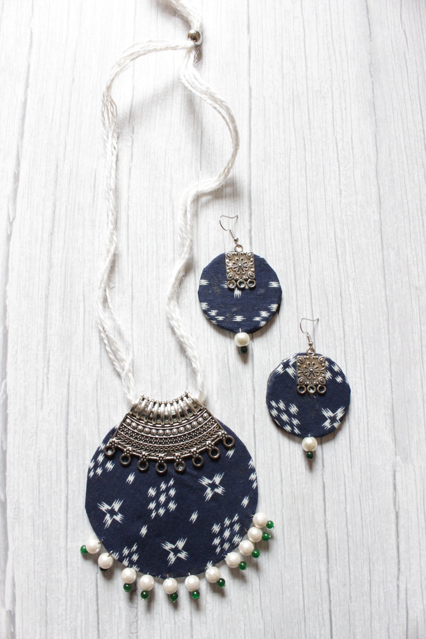 Fabric and Silver Finish Metal Circular Necklace Set with Adjustable Thread Closure