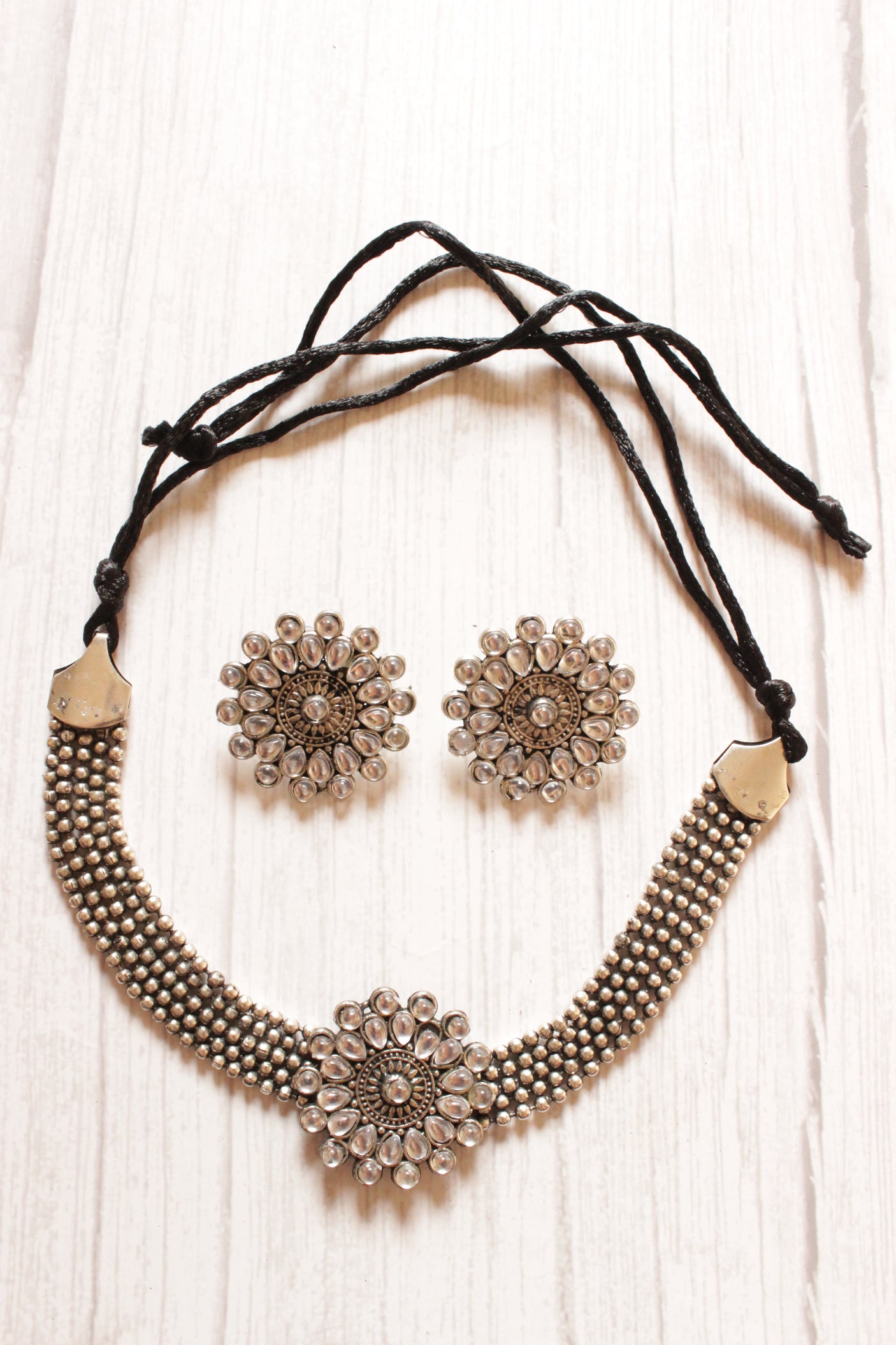 Flower Motif White Rhinestones Embedded Choker Necklace Set