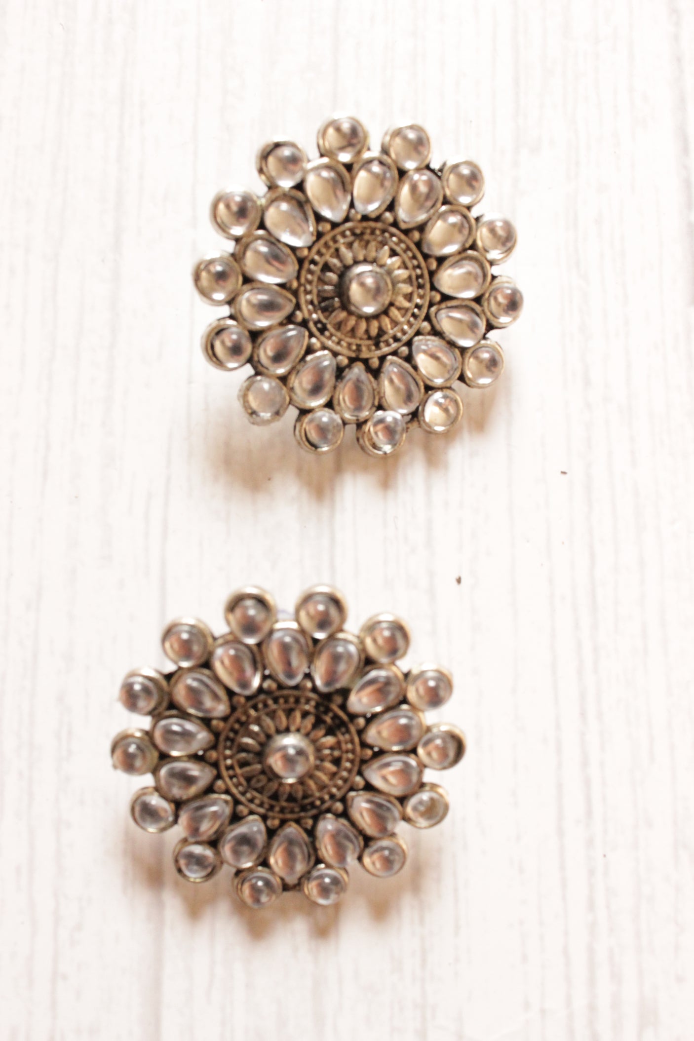 Flower Motif White Rhinestones Embedded Choker Necklace Set