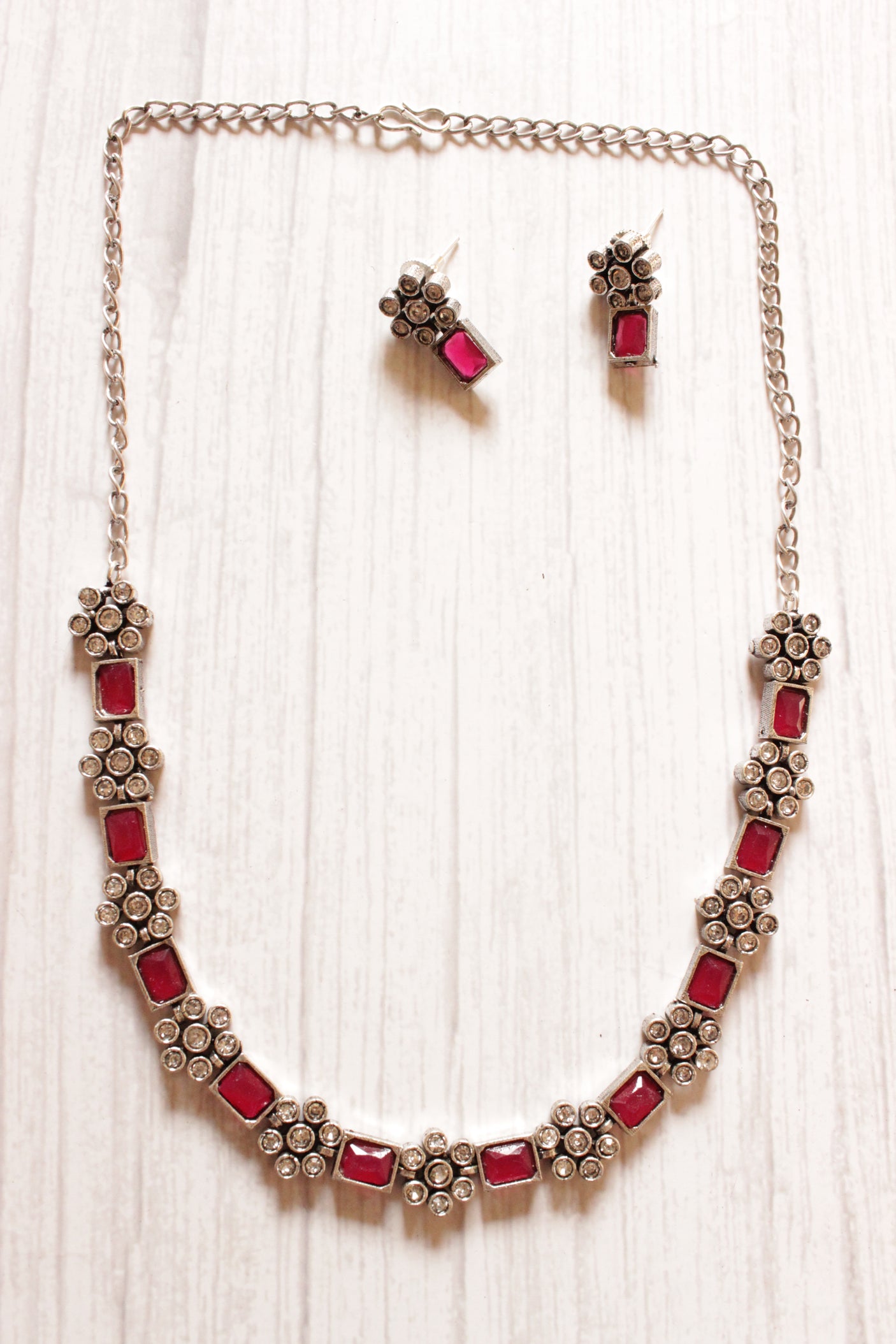 Pink Glass Stones Embedded Petite Silver Finish Necklace Set
