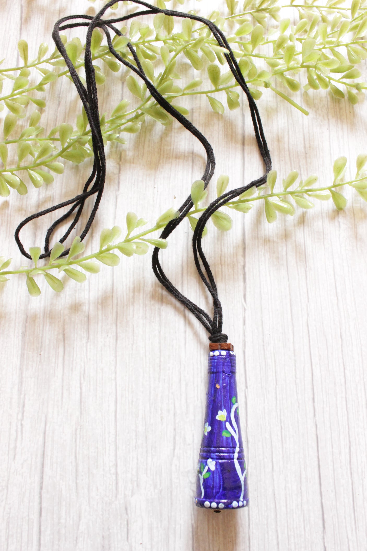 Violet Hand Painted Flower Motifs Rope Closure Terracotta Clay Necklace