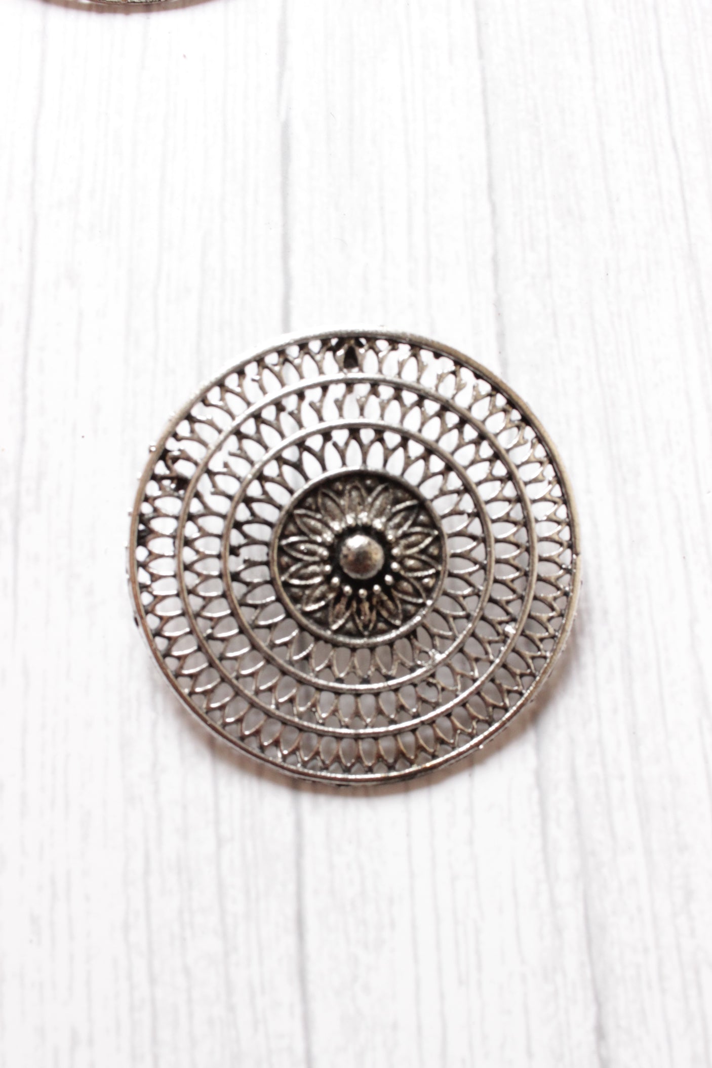 Mesh Pattern Statement Circular Stud Earrings
