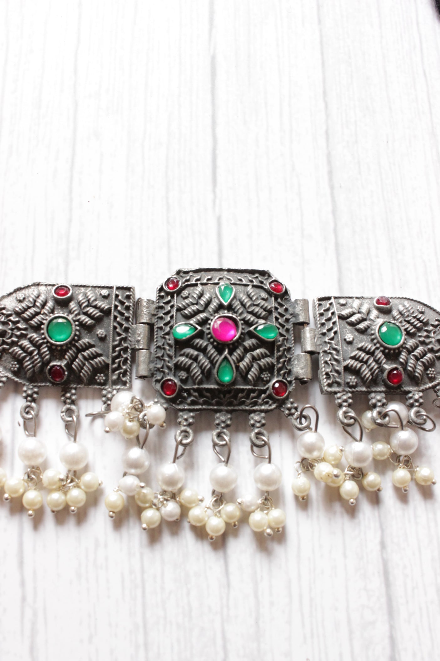 Adjustable Mini Choker Necklace Set with Rhinestones and White Beads Detailing