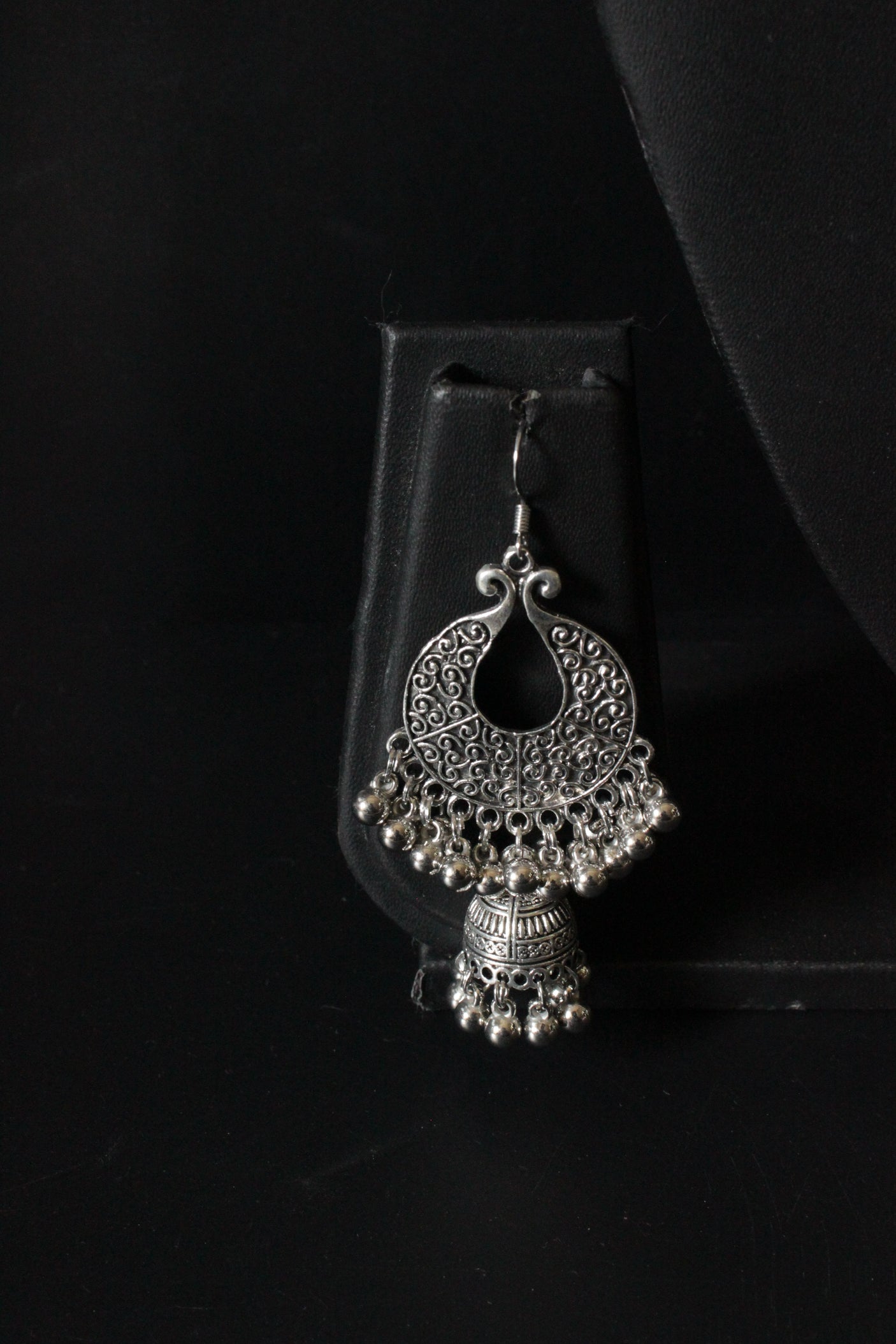 Long Silver Finish Metal Necklace Set with Intricate Detailing