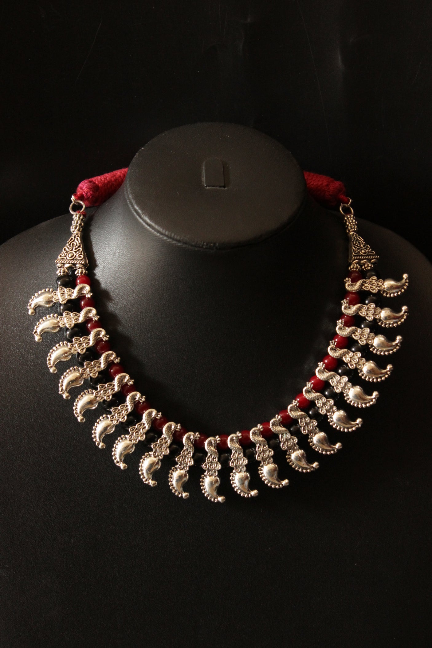 Black and Red Hand Beaded Silver Finish Choker Necklace with Adjustable Thread Closure