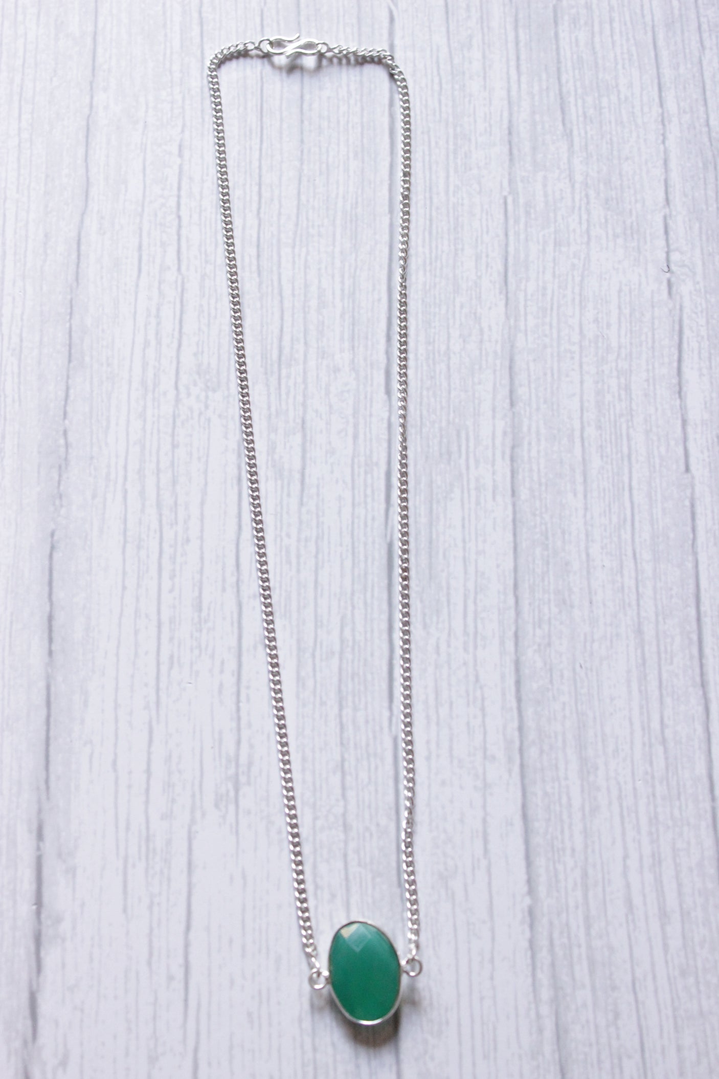 Emerald Quartz Oval Cut Gemstone Embedded Gold Plated Necklace