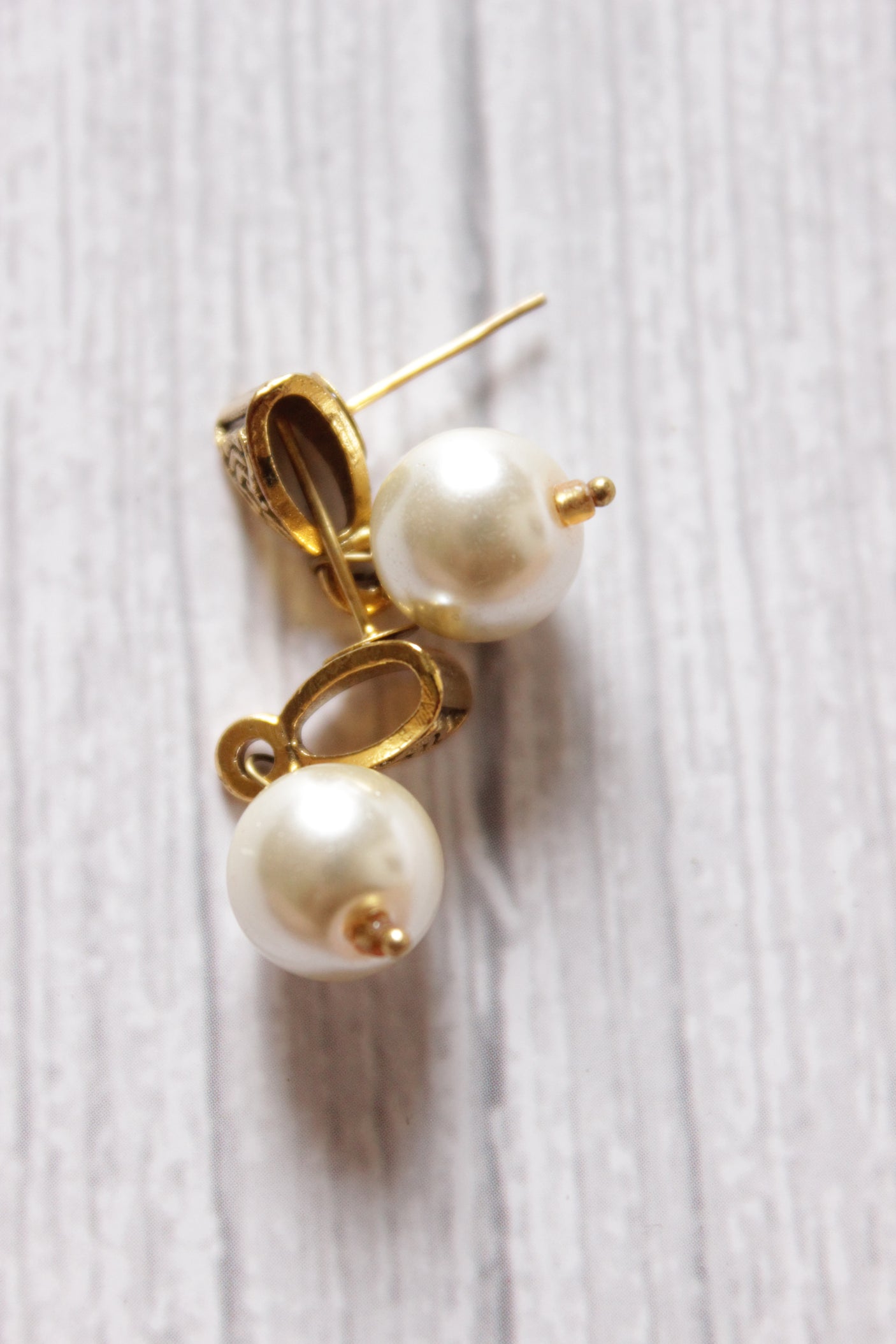 Gold-Toned White Pearl Necklace Set with Statement Pendant
