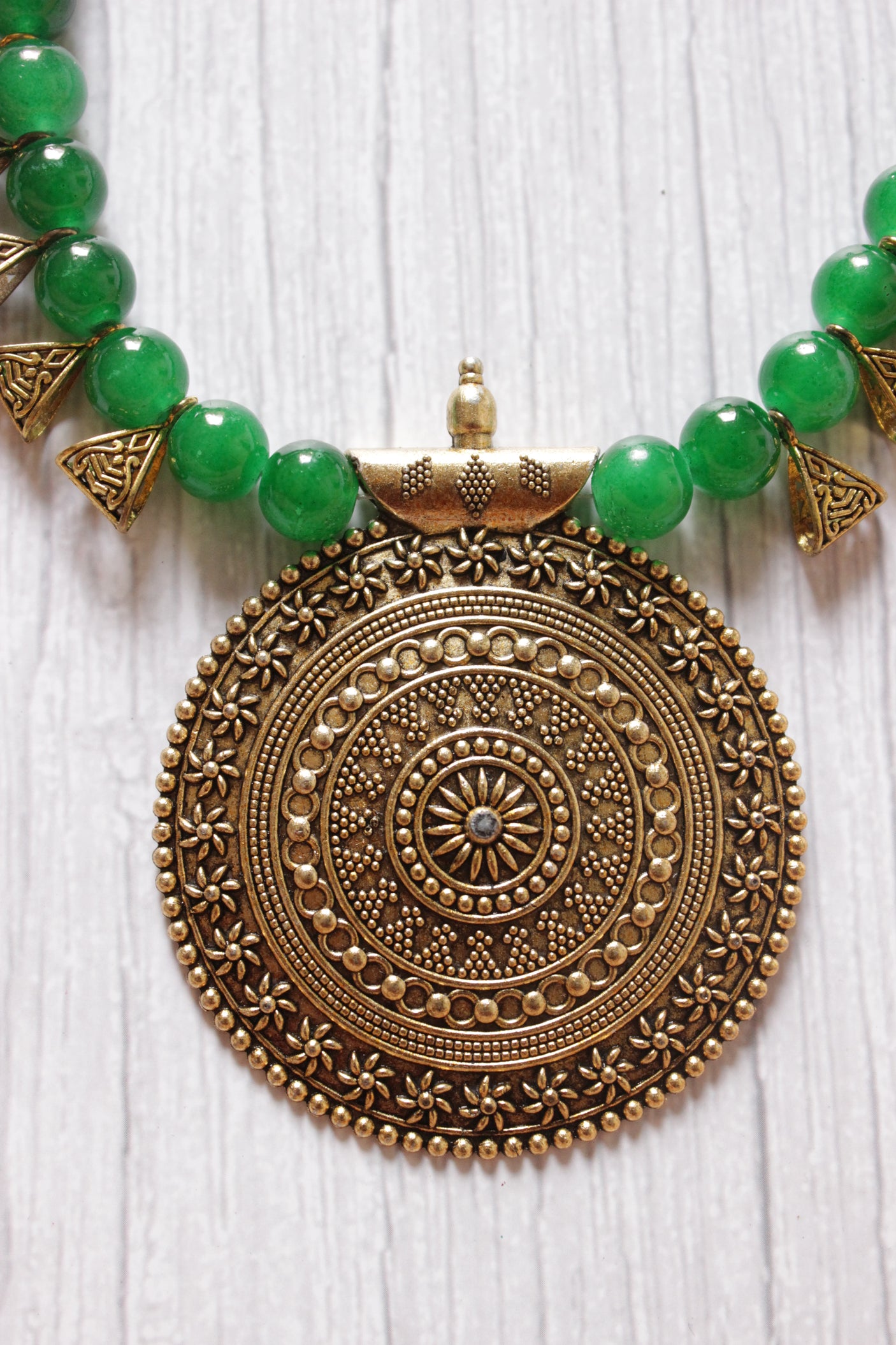 Green Copper Plated Pearl Necklace Set