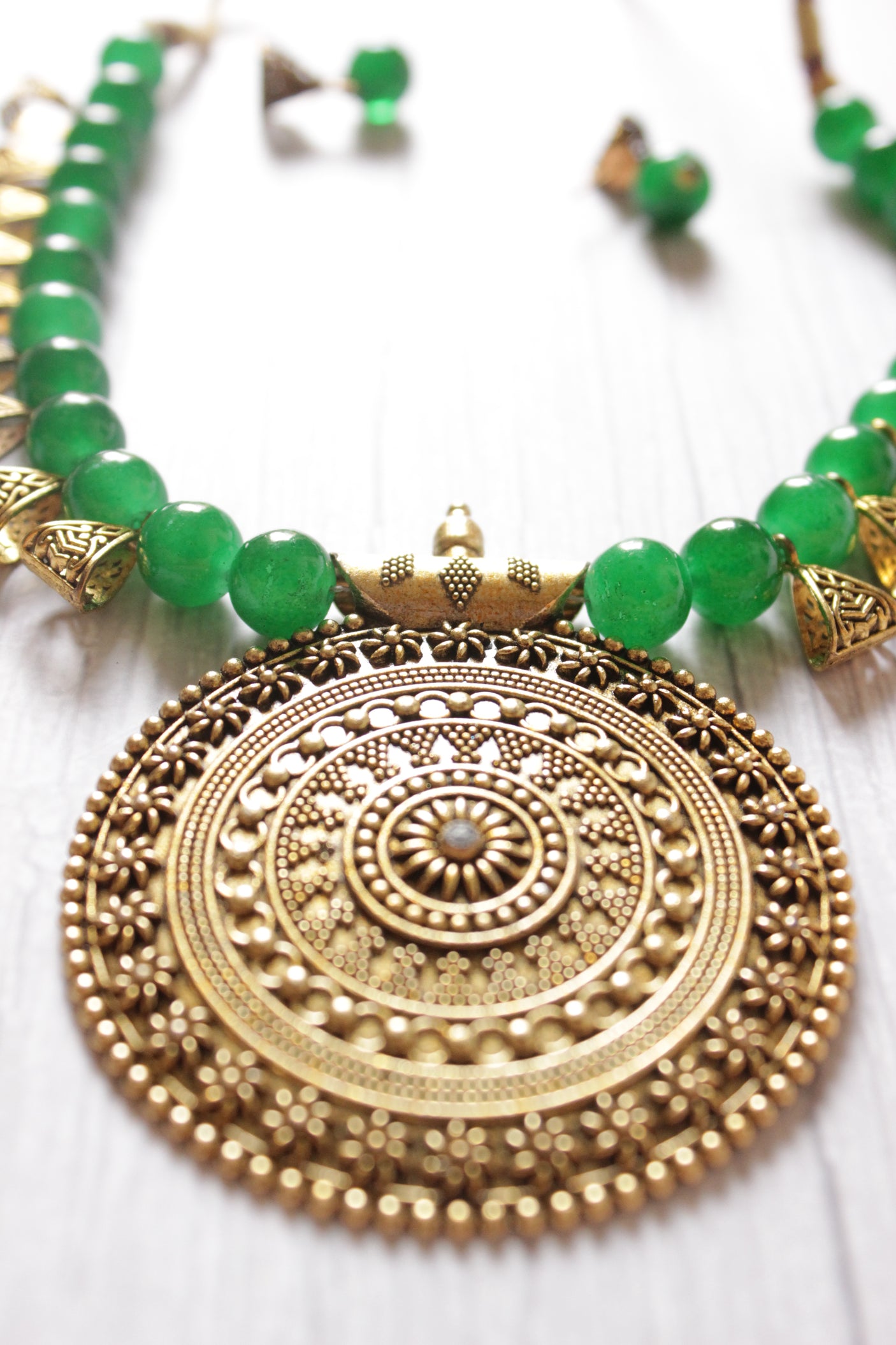 Green Copper Plated Pearl Necklace Set