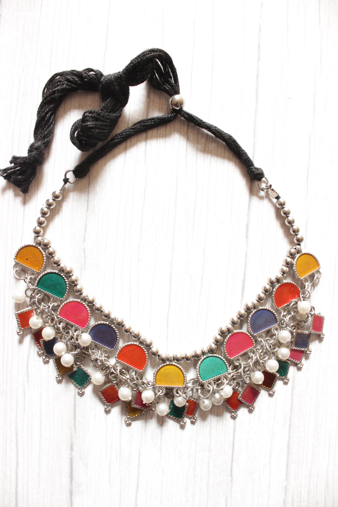 Vibrant Multi-Color Glass Stones Embedded Adjustable Length Thread Closure Choker Necklace Set