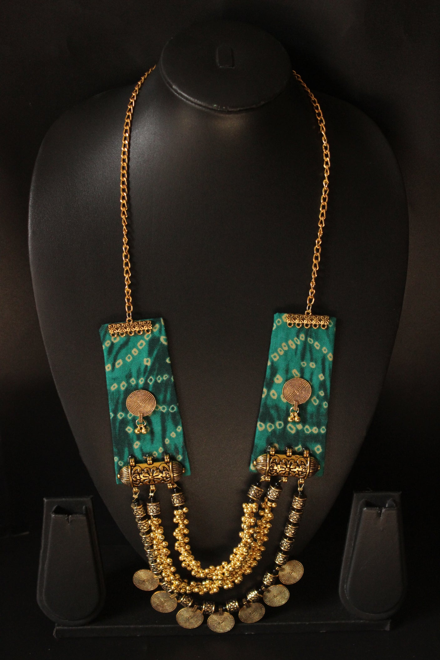 Dual Tone Tie and Dye Fabric Statement Collar Necklace