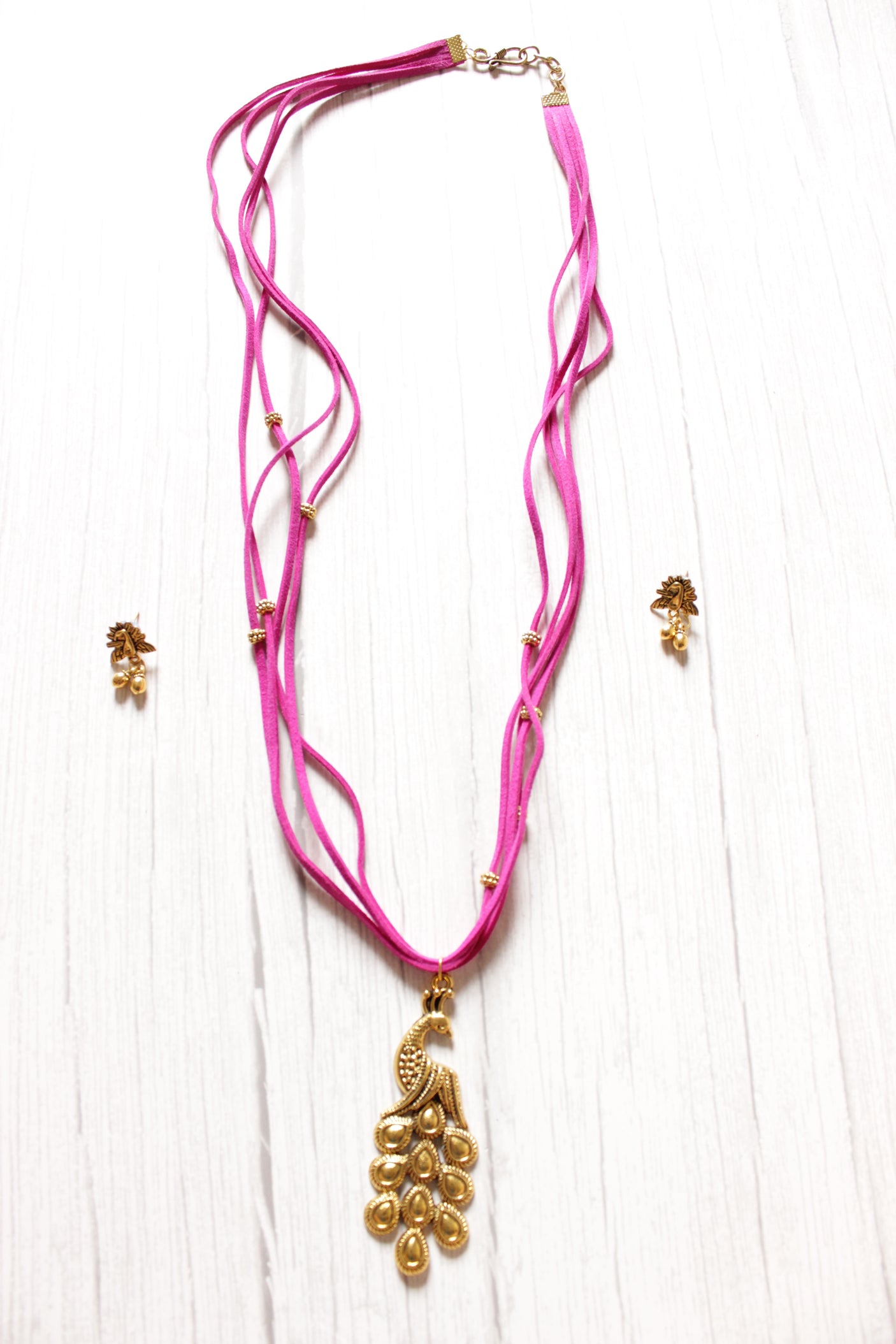 Peacock Motif Gold Finish Fuchsia Rope Closure Necklace Set