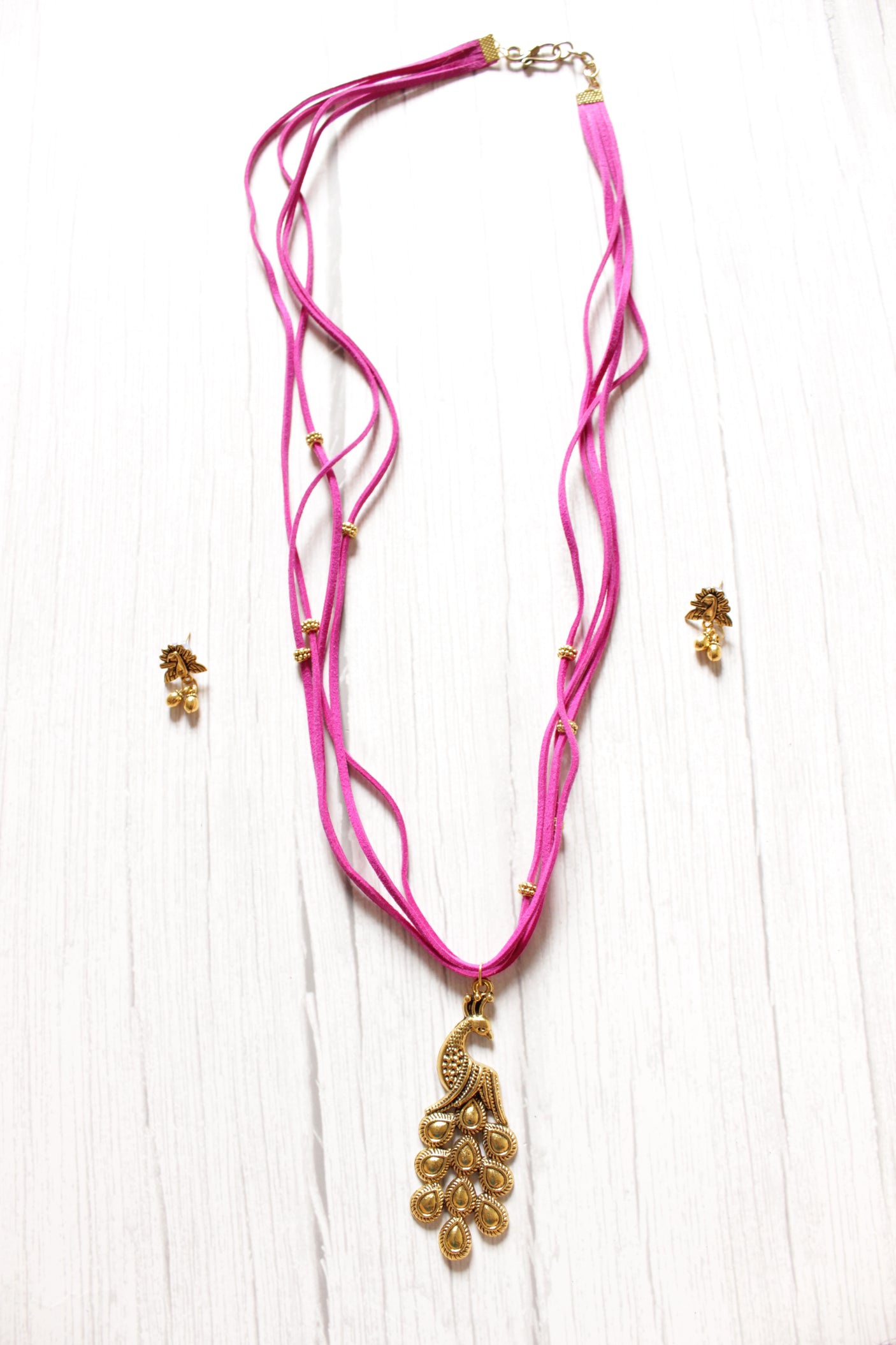 Peacock Motif Gold Finish Fuchsia Rope Closure Necklace Set