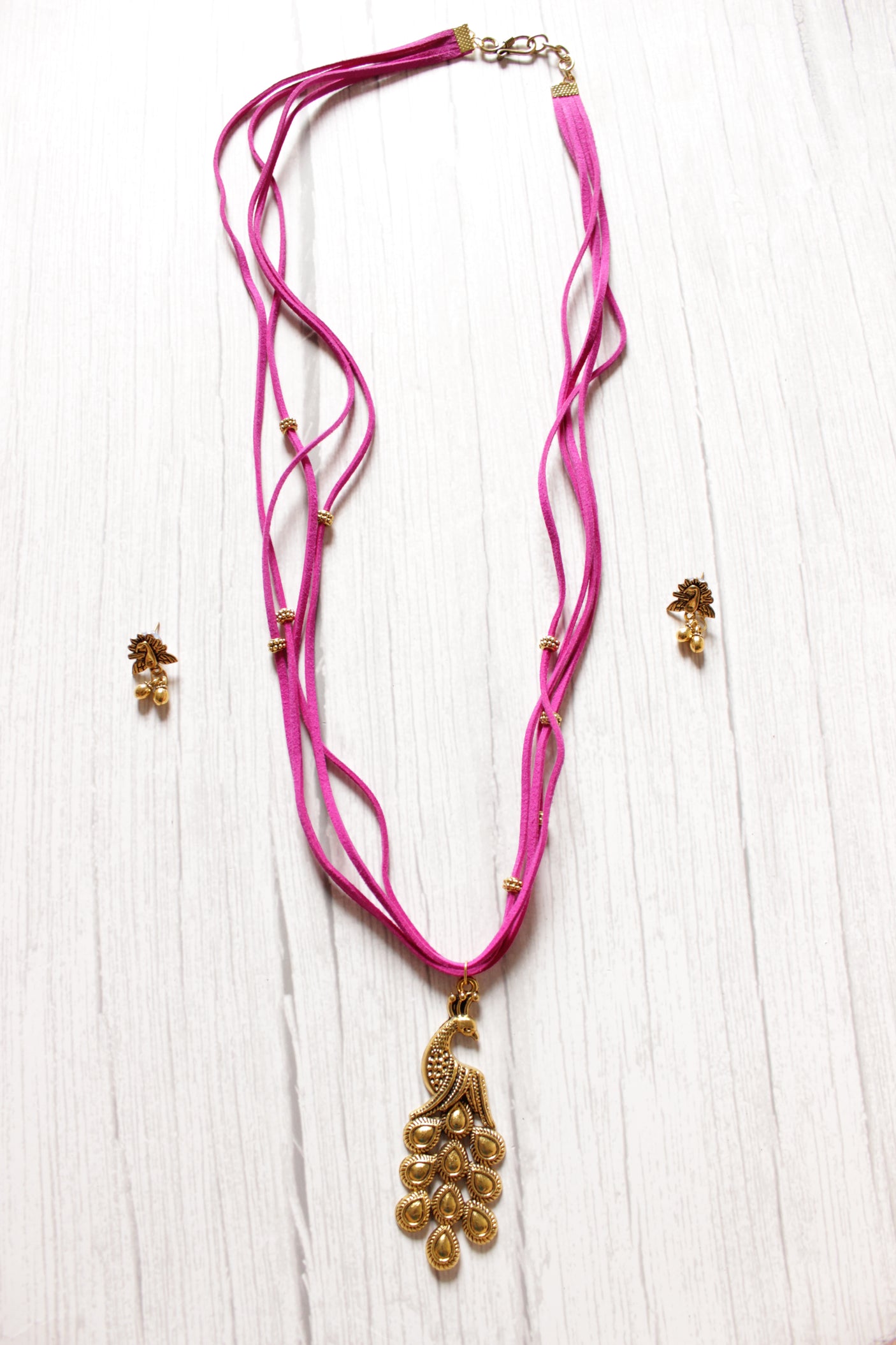 Peacock Motif Gold Finish Fuchsia Rope Closure Necklace Set