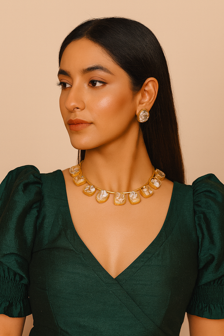 Baroque Pearls Natural Gemstones Embedded Gold Toned Brass Necklace Set