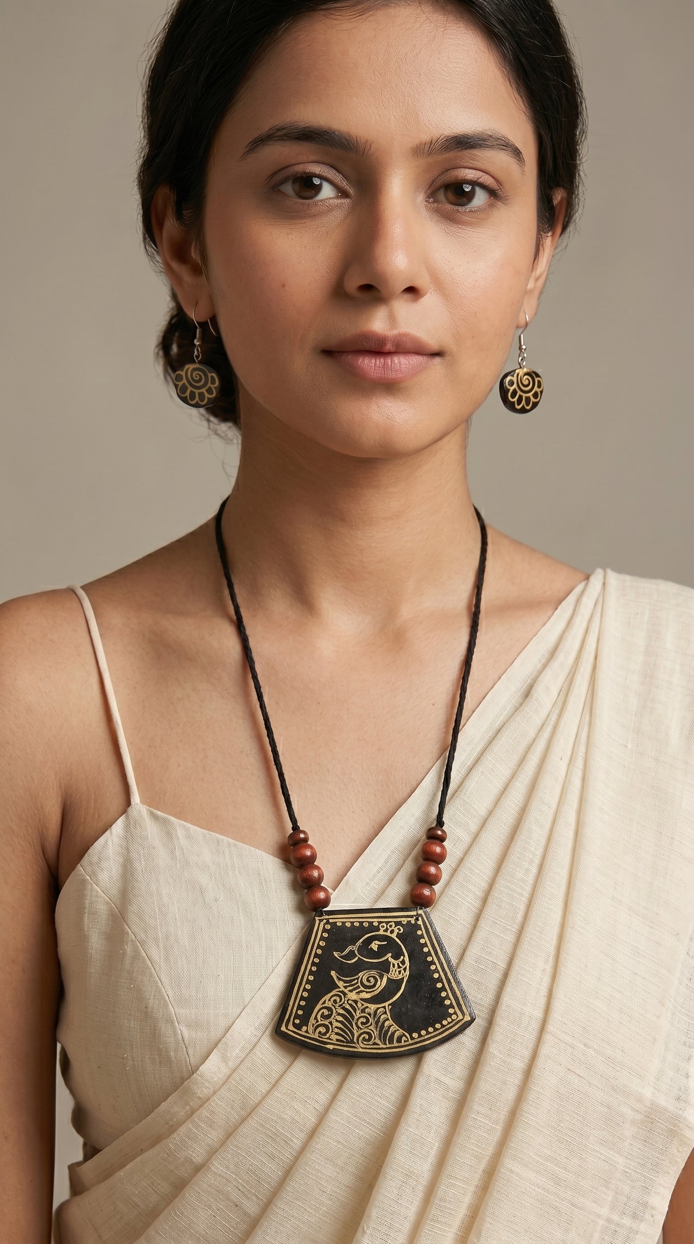 Black Hand-Painted Peacock Ceramic Necklace Set