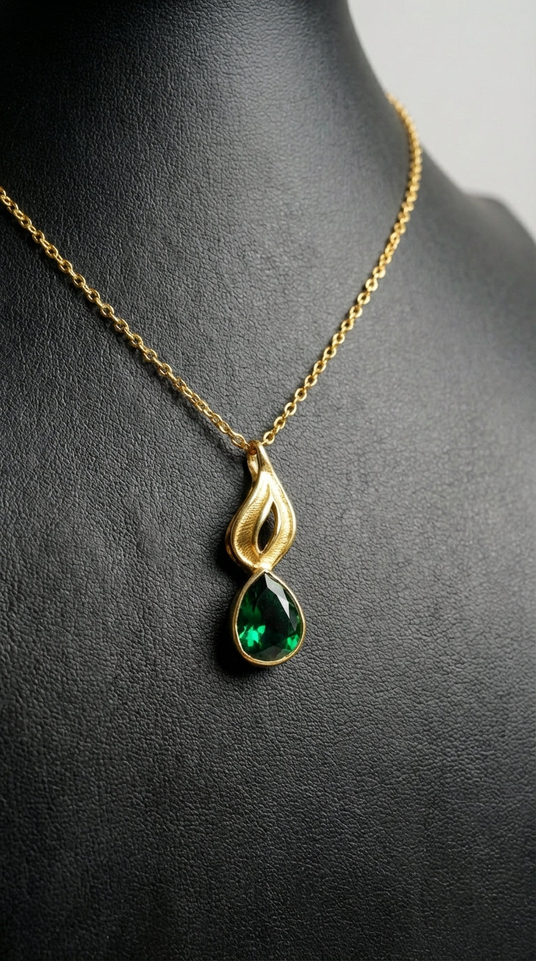 Green Natural Gemstones Embedded Gold Chain Necklace