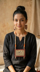 Hand Painted Birds Necklace Set with Jute and Thread Closure