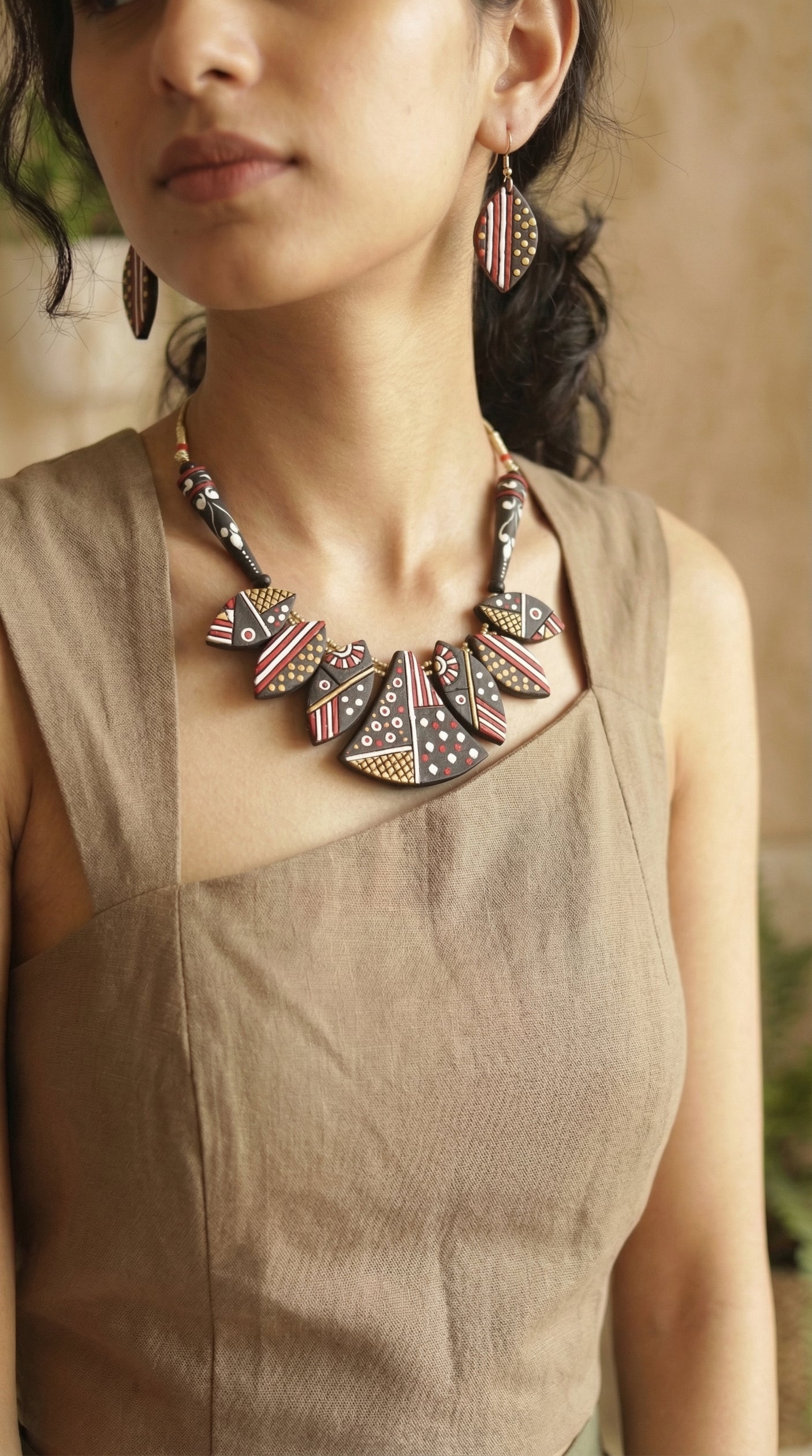 Gond Art Petal Handcrafted Terracotta Clay Collar Necklace Set