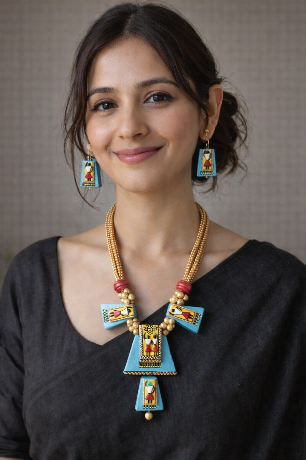 Hand Painted Tribal Motifs Adjustable Length Terracotta Clay Necklace Set