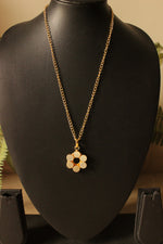 Load image into Gallery viewer, MOP Pearl Gemstones Embedded Gold Plated Brass Necklace
