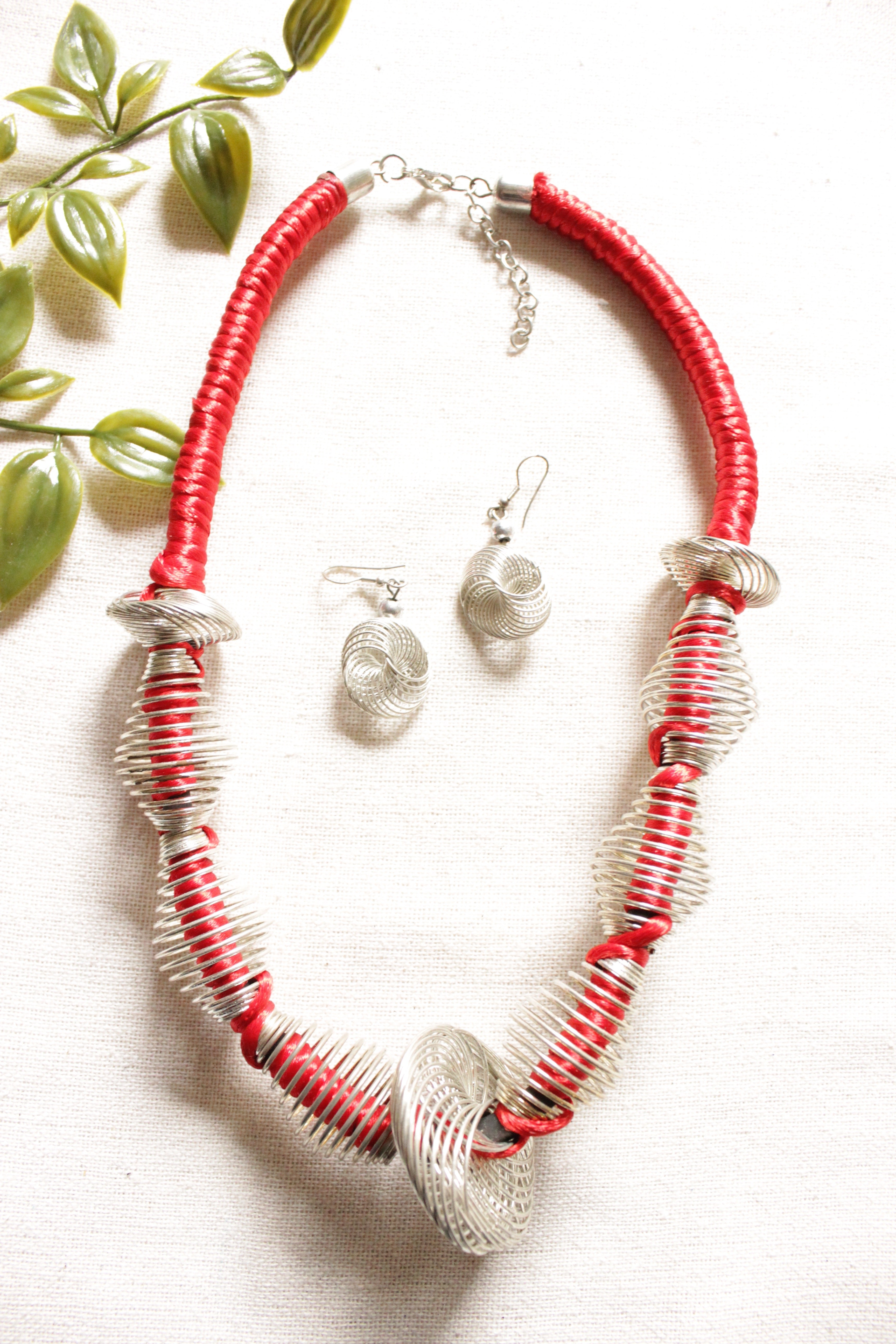 Metal Wire Braided Around Thread Necklace Red Contemporary Necklace Set
